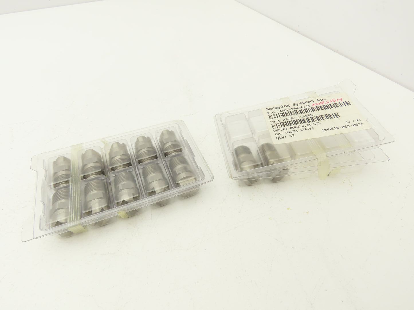 Spraying Systems H3/8U-SS5060 Veejet Stainless Spray Nozzle 3/8" NPT Lot of 12