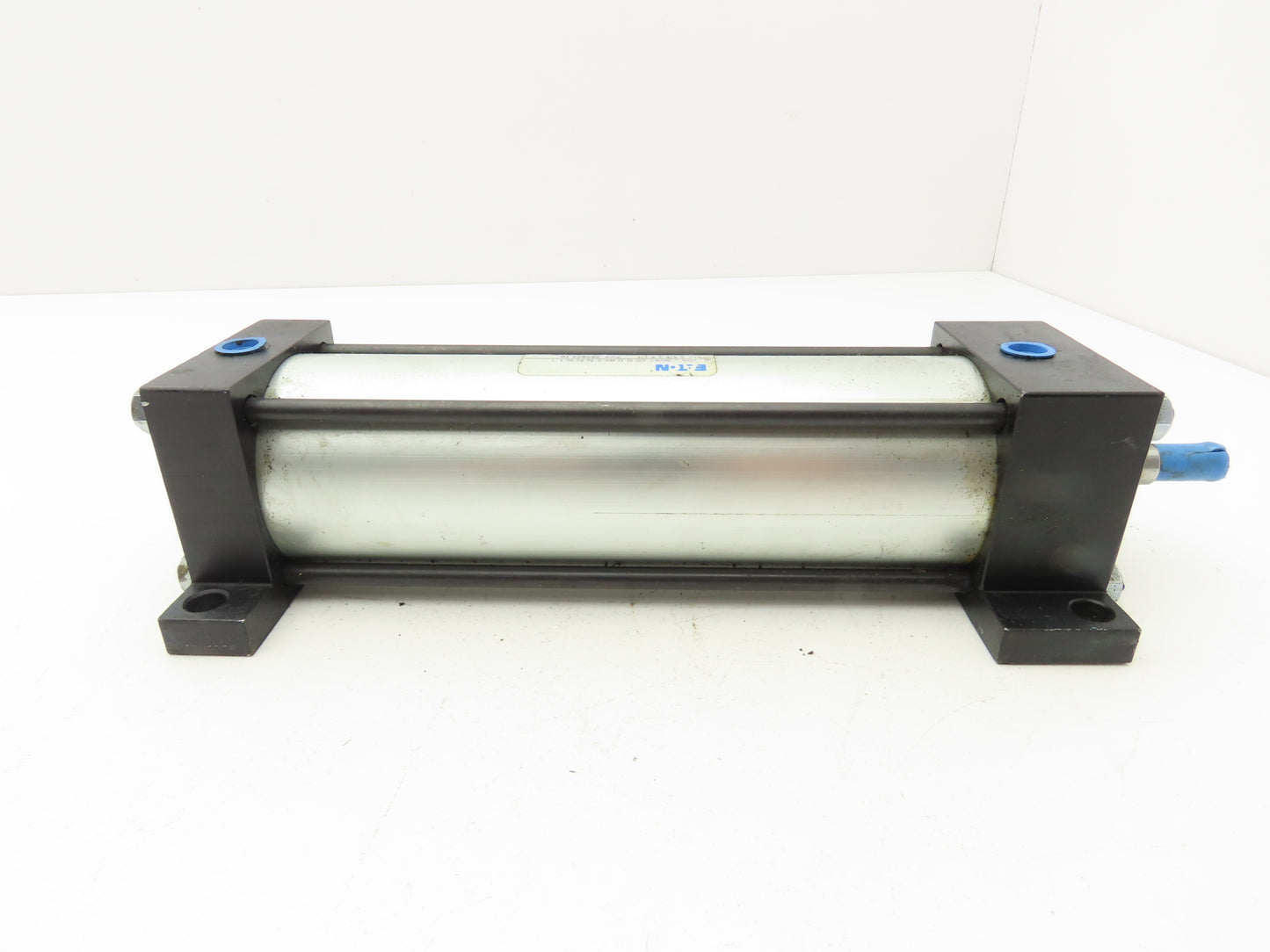Eaton 06A2.50X7.25B0.632NNN11 Pneumatic Air Cylinder 2.5" Bore 7.25" Stroke