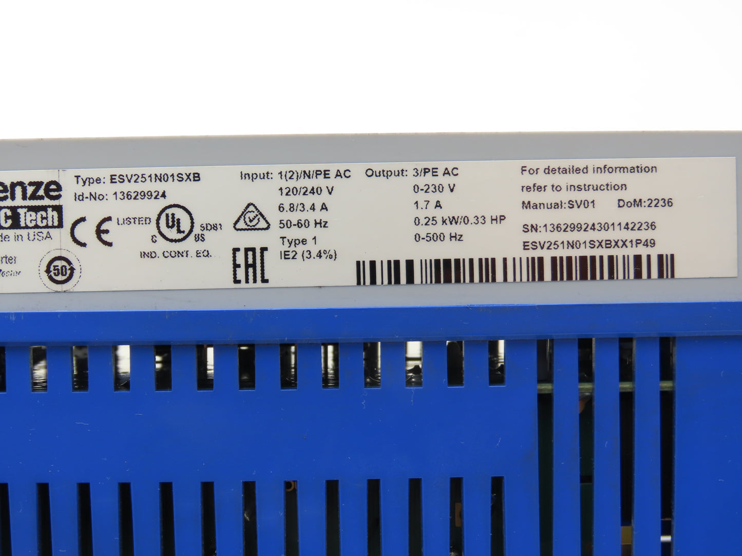 Lenze ESV251N01SXB SMV Drive 1/3HP 1240/240 VAC Input 0-500Hz 0-230 3ph .33Hp