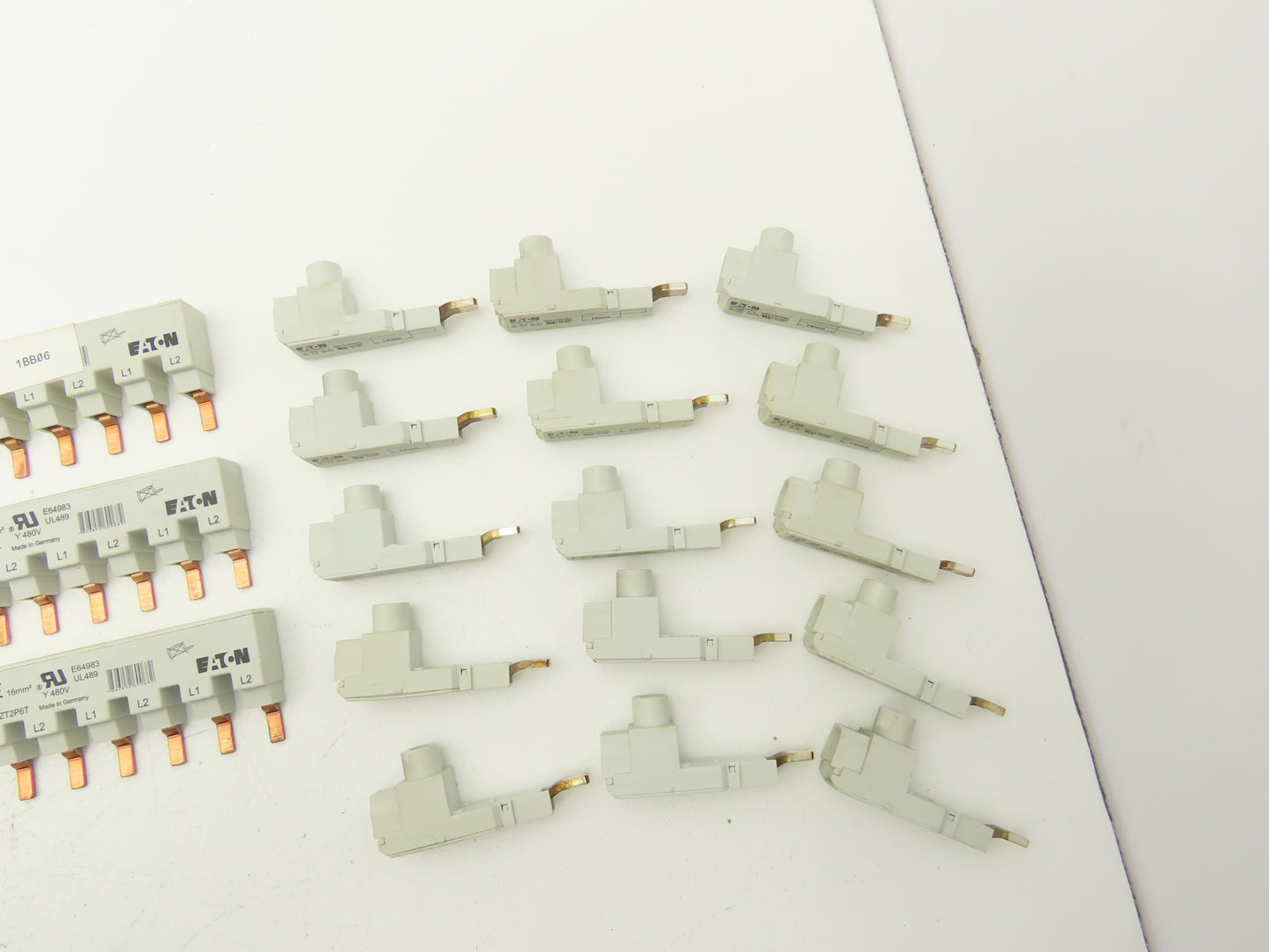Eaton WMZT2P6T Circuit Breaker Busbars 2-3 Pole Extension Terminal Mixed Lot