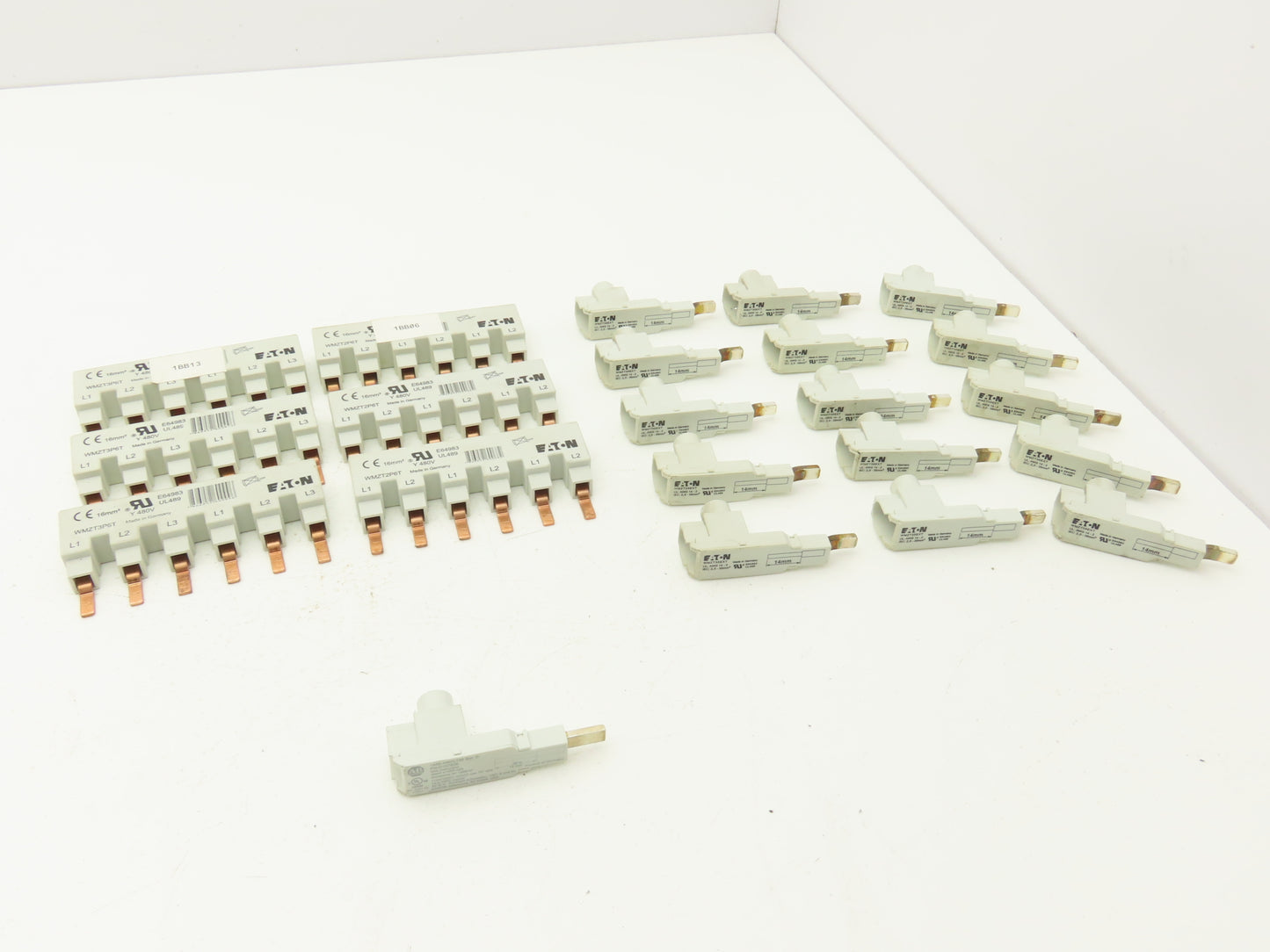 Eaton WMZT2P6T Circuit Breaker Busbars 2-3 Pole Extension Terminal Mixed Lot