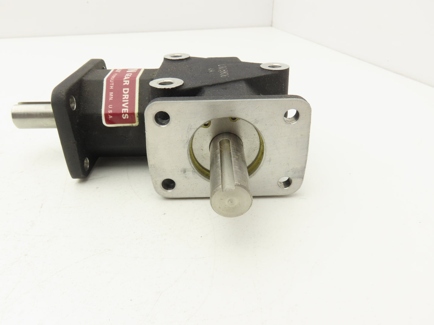 Crown C108806 Zero Max Gear Drive 1:1 Ration 5/8" Shaft 2 Way Right Angle