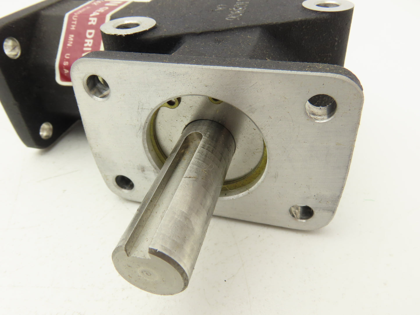 Crown C108806 Zero Max Gear Drive 1:1 Ration 5/8" Shaft 2 Way Right Angle