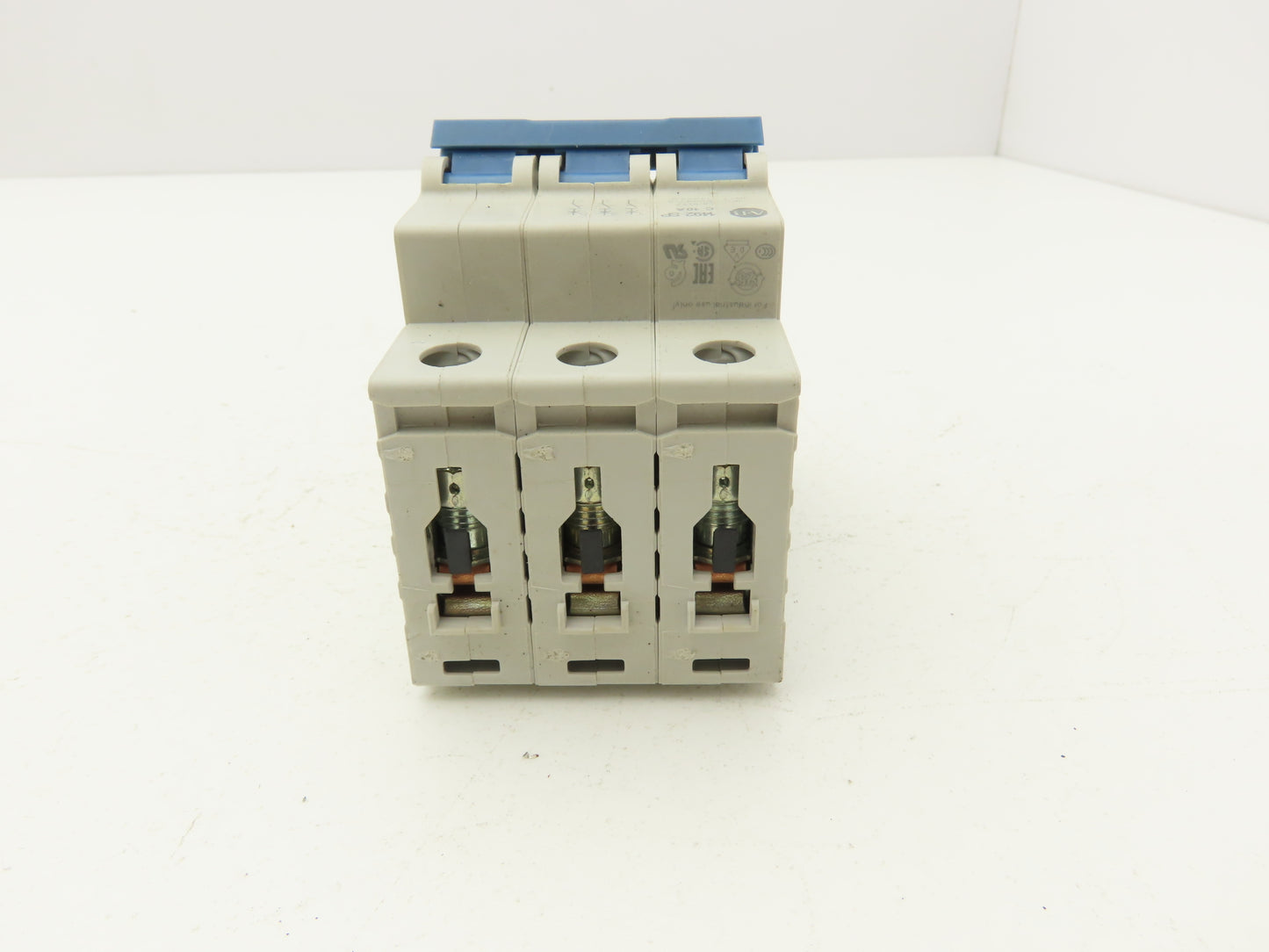 Allen Bradley 1492-SPM3C100 Circuit Breaker 10A 3 Pole 480 VAC Ser D
