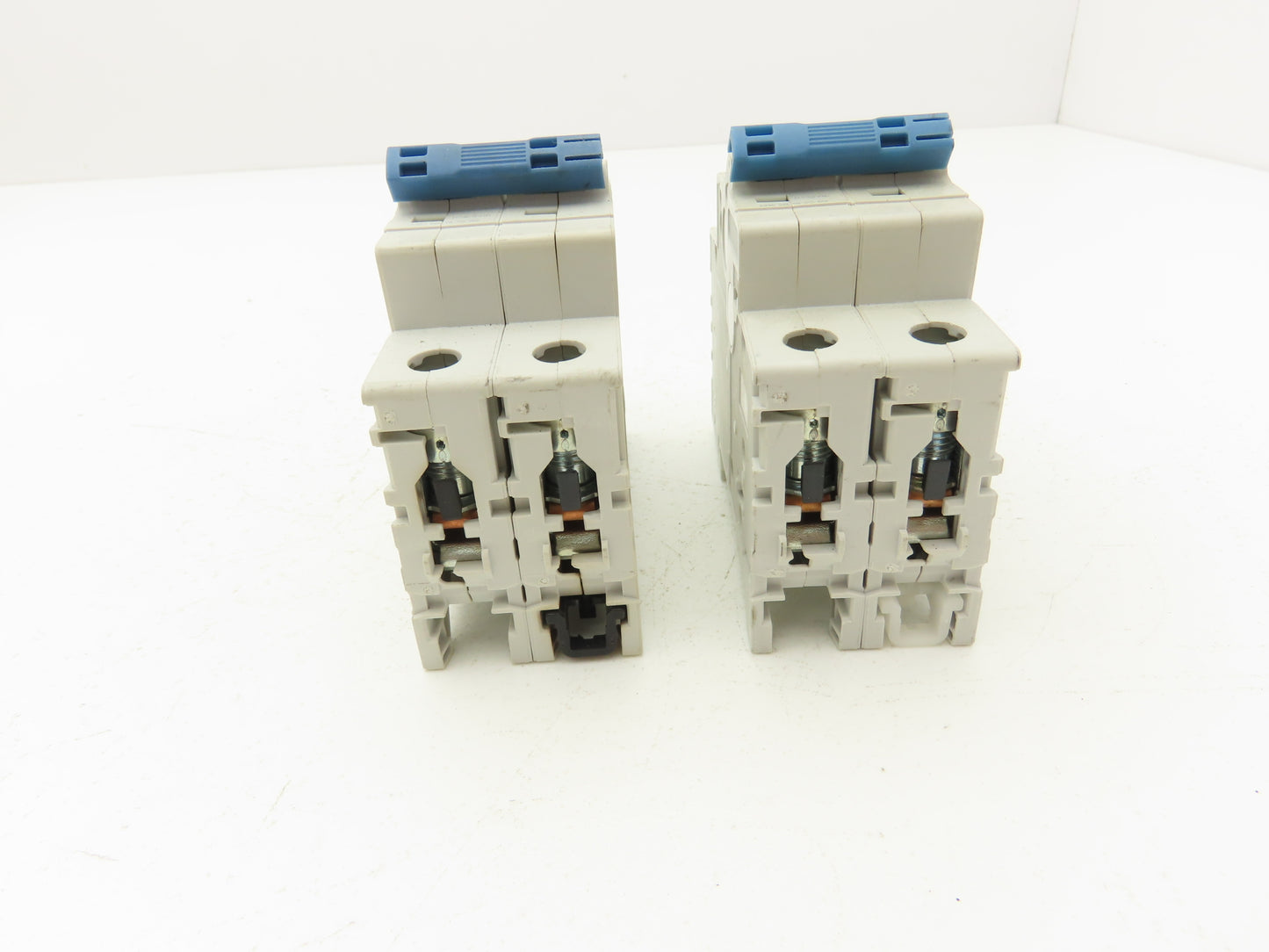 Allen Bradley 1492-SPM2D060 Circuit Breaker 6A 2 Pole 480 VAC Ser D Lot of 2