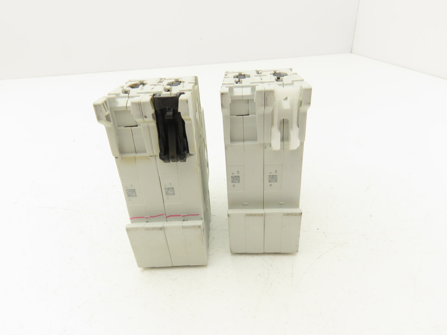 Allen Bradley 1492-SPM2D060 Circuit Breaker 6A 2 Pole 480 VAC Ser D Lot of 2