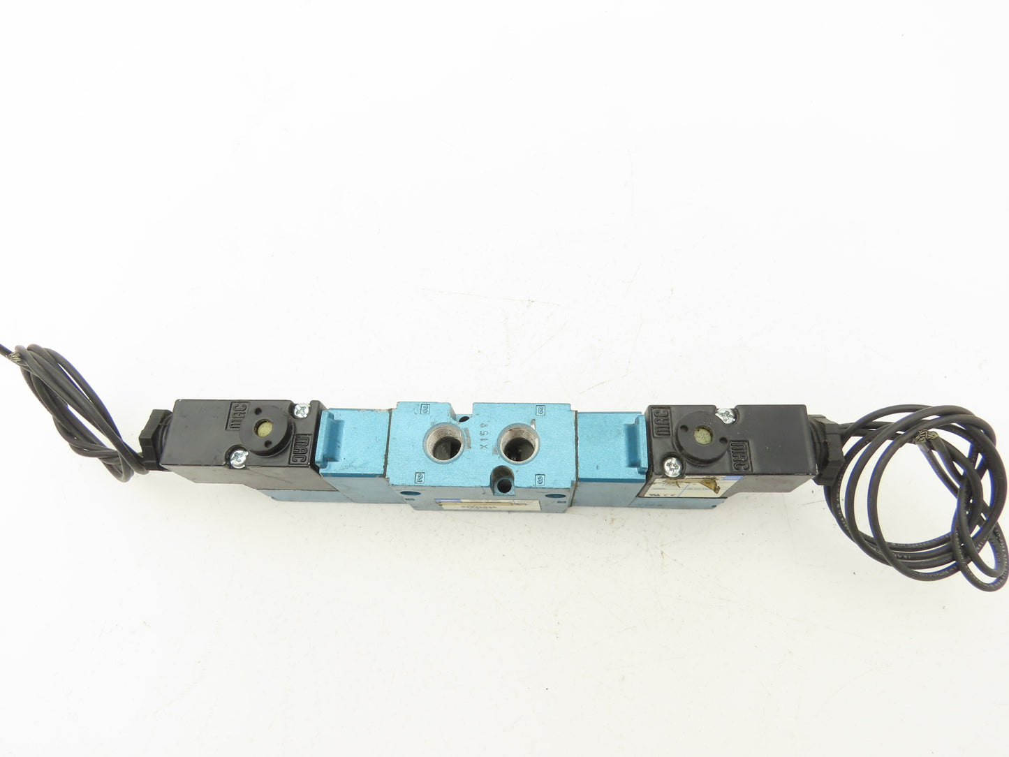 MAC 821C-PP-111CA-152 Pneumatic Double Solenoid 4/3 Spool Valve 120V 1/4" NPT