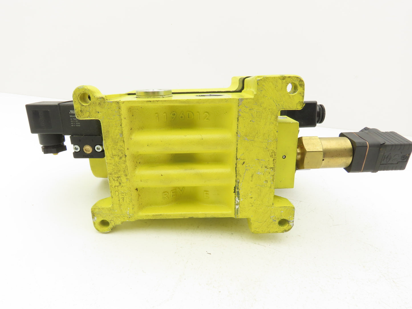 Ross Controls DM2CDA54A21 DM2 Series Double Valve 2-8 Bar 3/4" NPT 24VCD