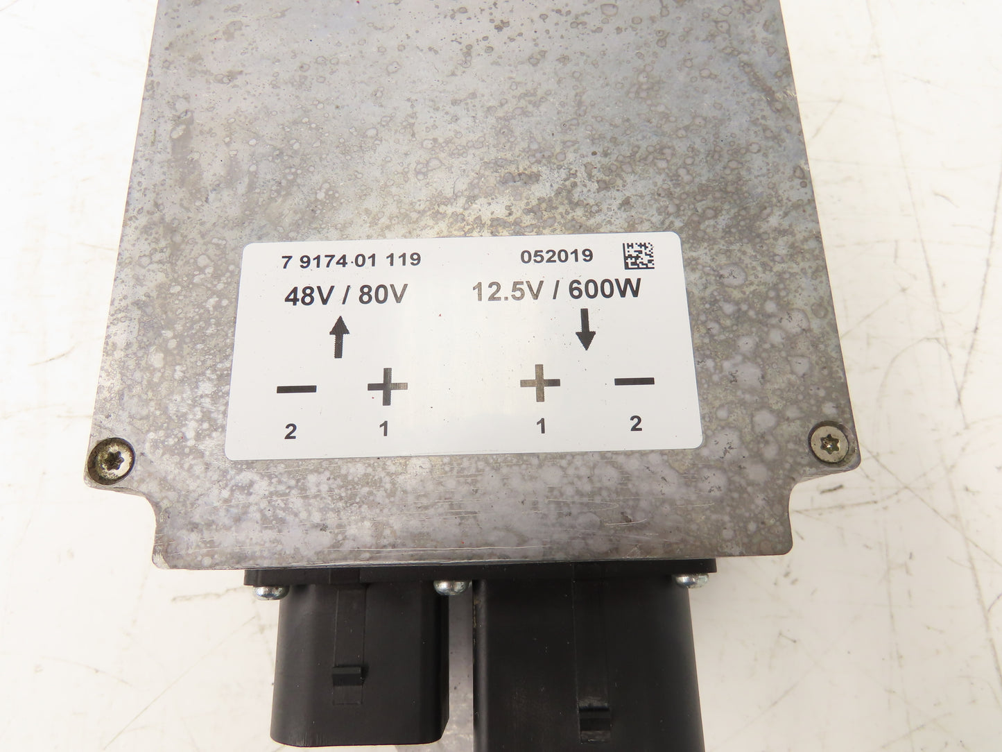 Delta EOE23010424 Forklift DC/DC Converter 48-80V In 12.5V Out Off Linde E20C