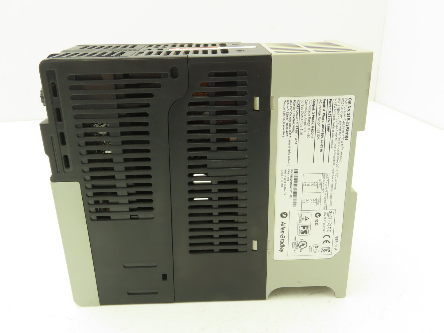 Allen Bradley 25B-D2P3N104 PowerFlex 525 VFD AC Drive 1Hp 480V 3Ph FRN 1.003