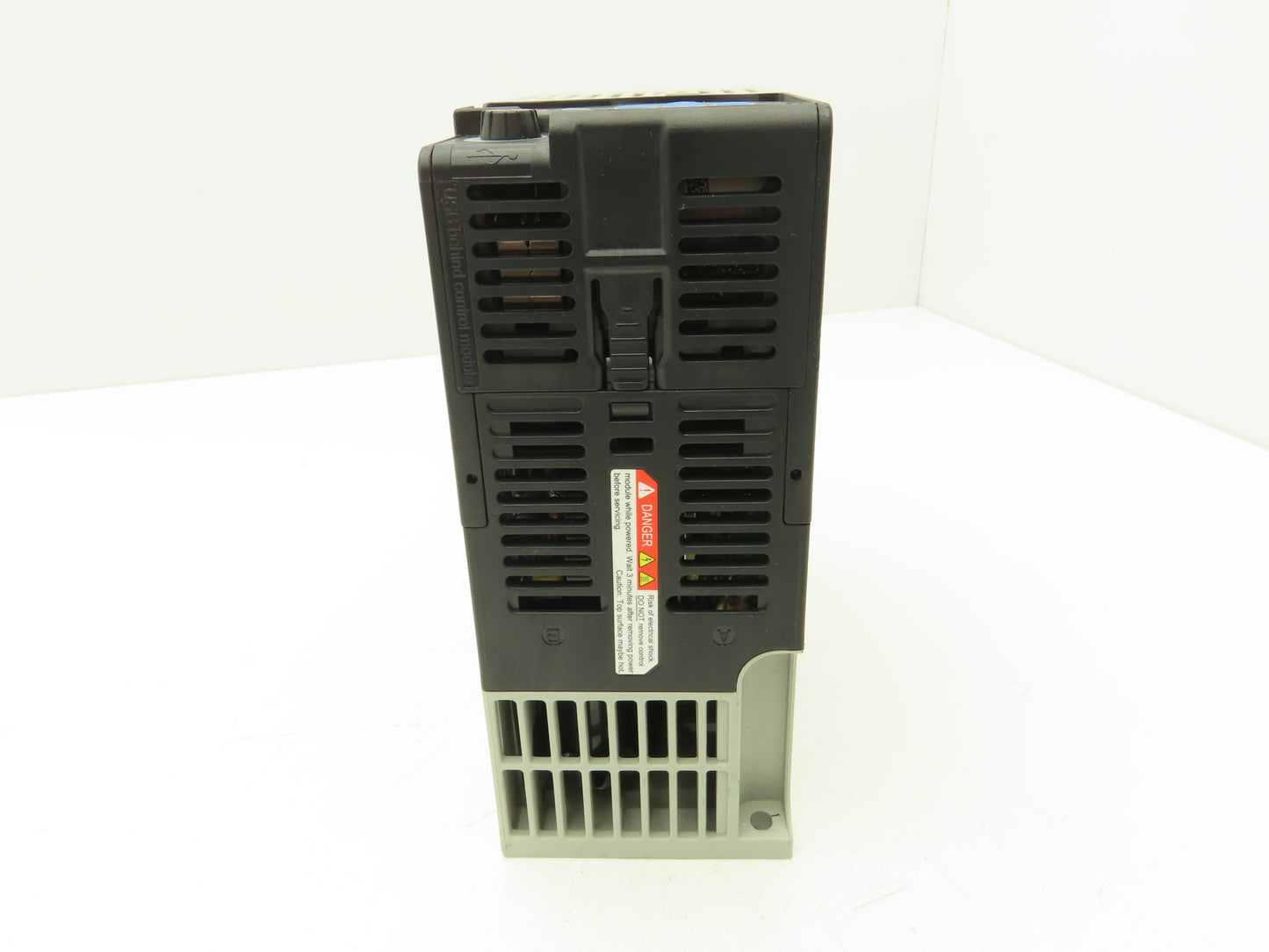 Allen Bradley 25B-D2P3N104 PowerFlex 525 VFD AC Drive 1Hp 480V 3Ph FRN 5.001