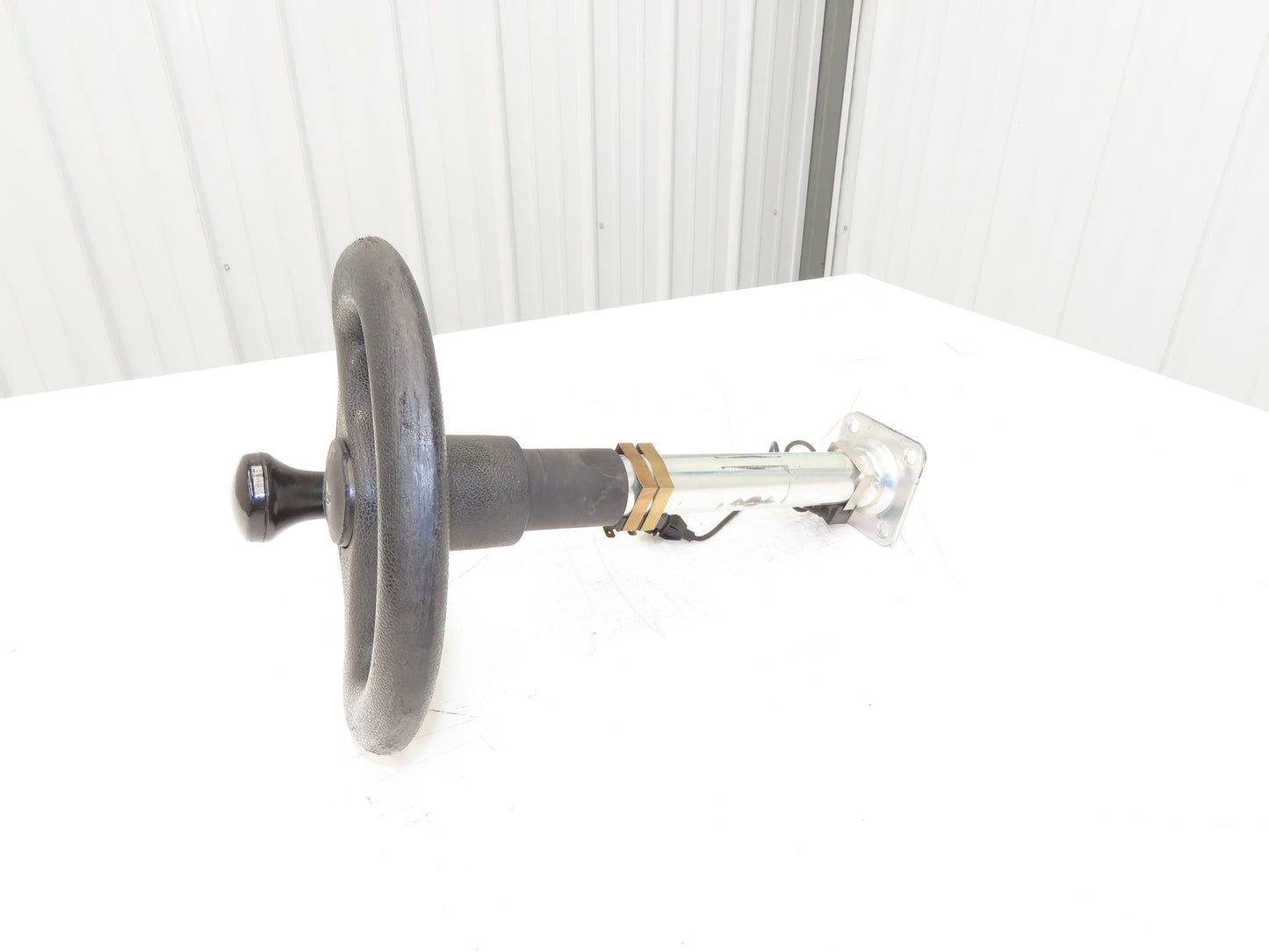 Linde Forklift  Steering Wheel & Column W/Horn Removed From E20C