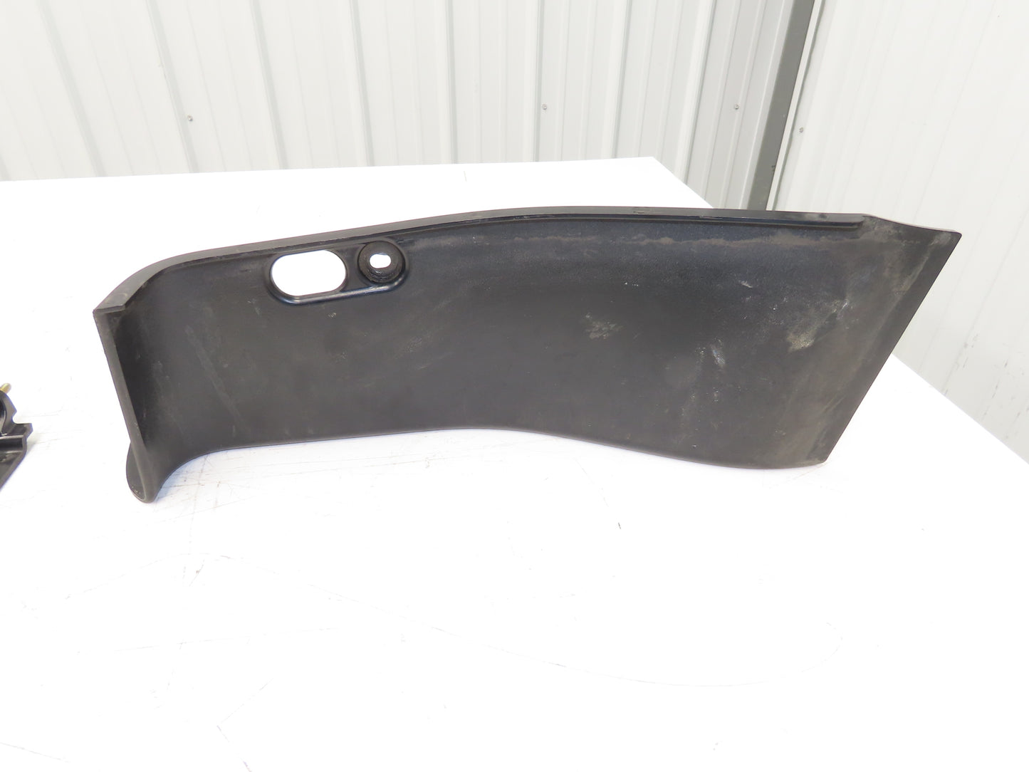 Linde Forklift Step Toe kick Plastic Shroud Set Removed From E20C