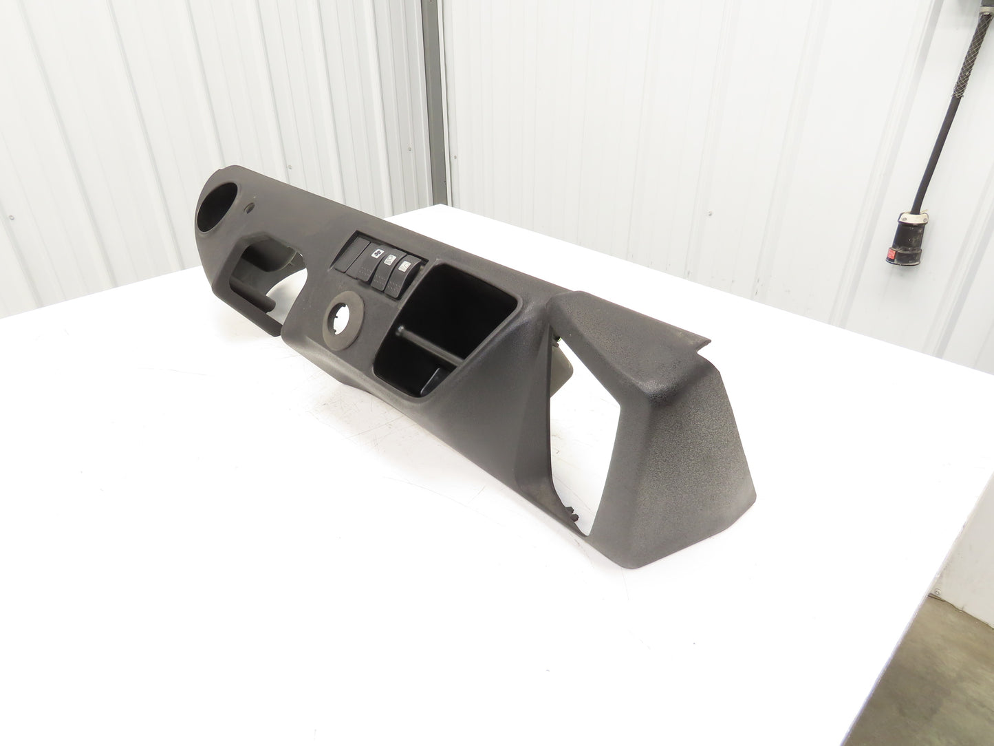 Linde Forklift Dash Plastic Shroud With Controls Removed From E20C