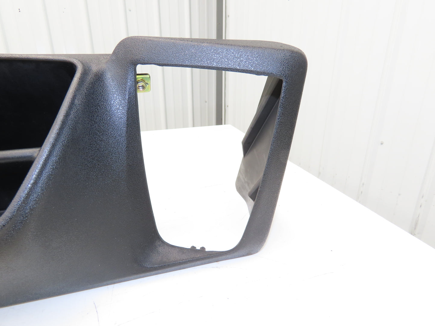 Linde Forklift Dash Plastic Shroud With Controls Removed From E20C