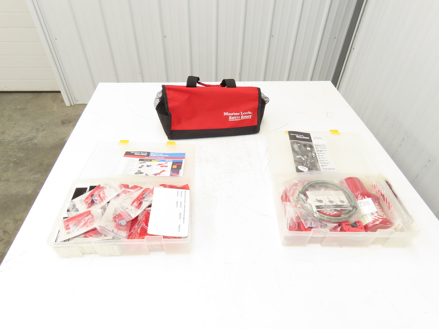 Master Lock 1458VE410 Portable Lockout Kit 8 Padlocks Gate Covers Hasp Cable