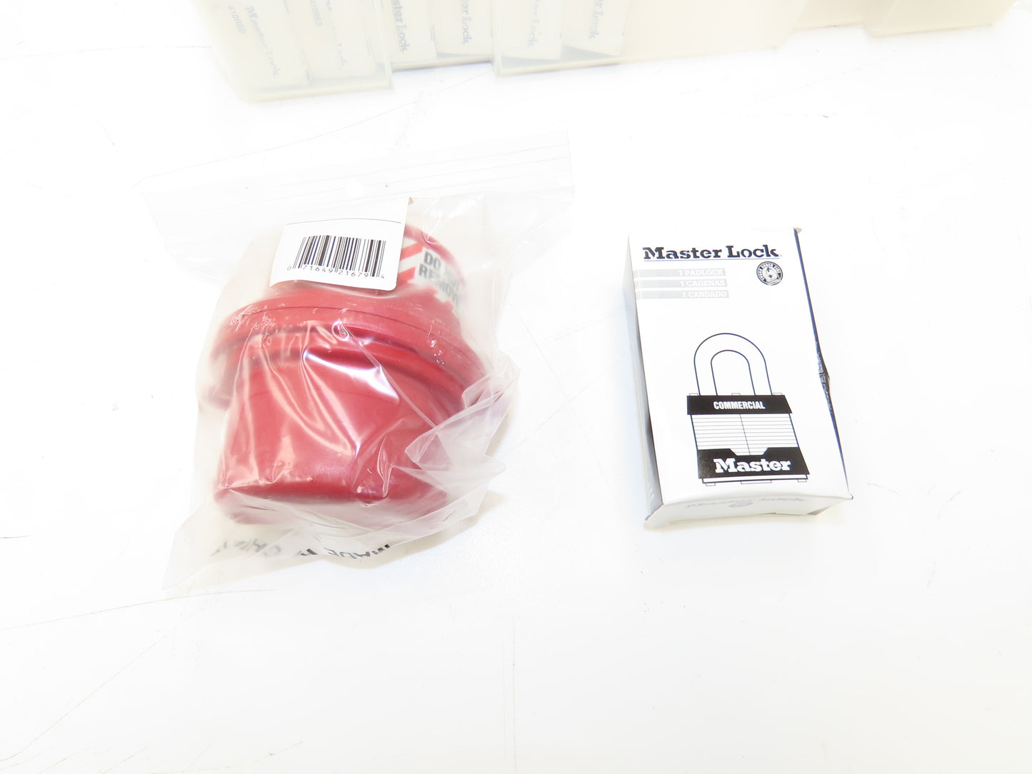 Master Lock 1458VE410 Portable Lockout Kit 8 Padlocks Gate Covers Hasp Cable
