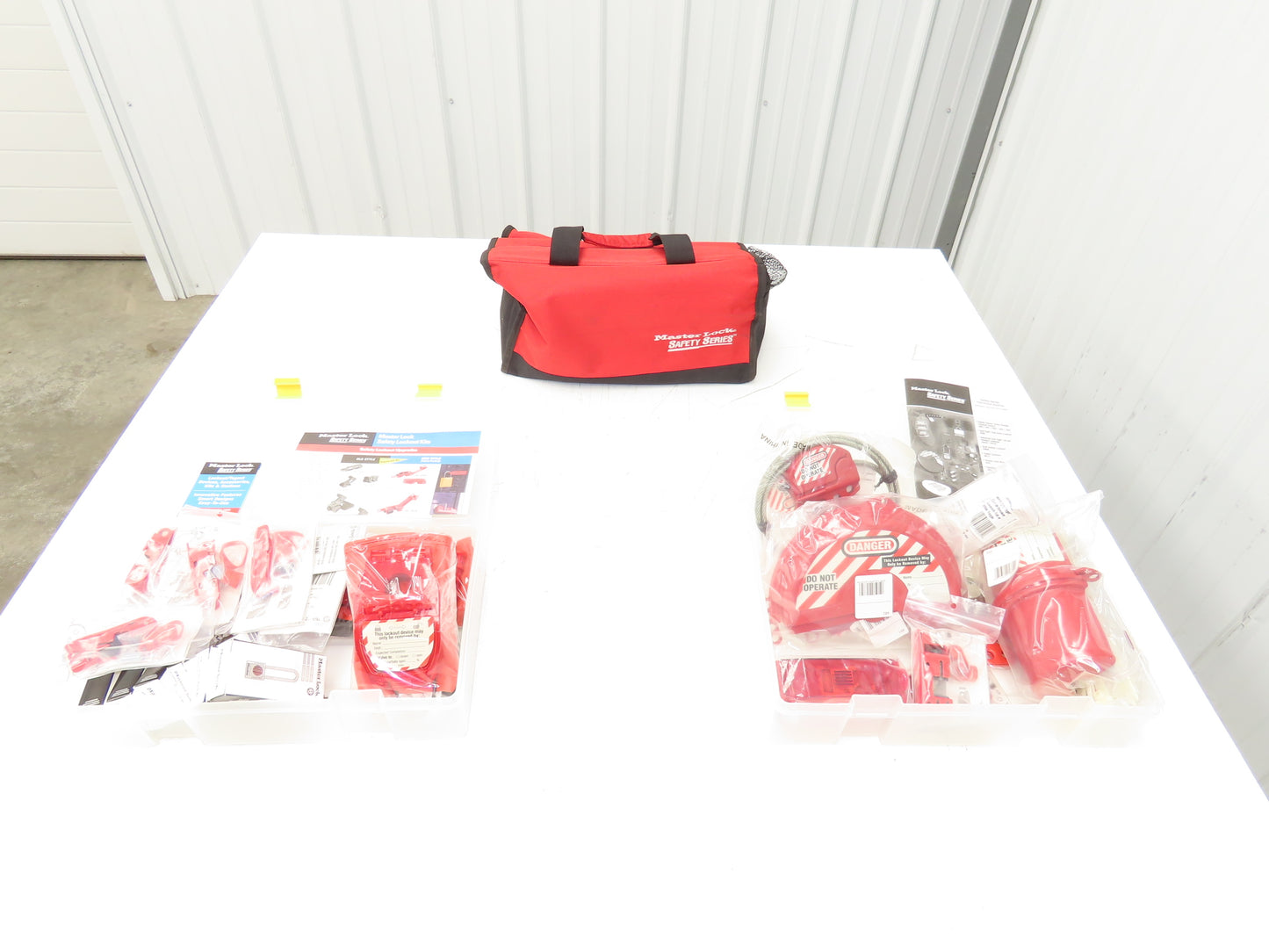 Master Lock 1458VE410 Portable Lockout Kit 8 Padlocks Gate Covers Hasp Cable