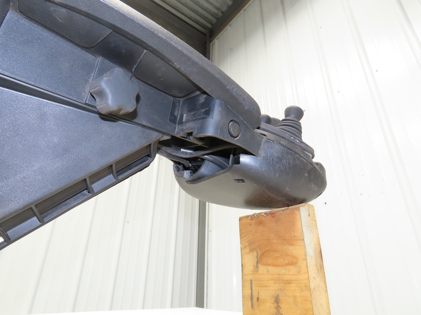 Linde Forklift Arm Rest 5 Lever Mast & Directional Control Removed From E20C