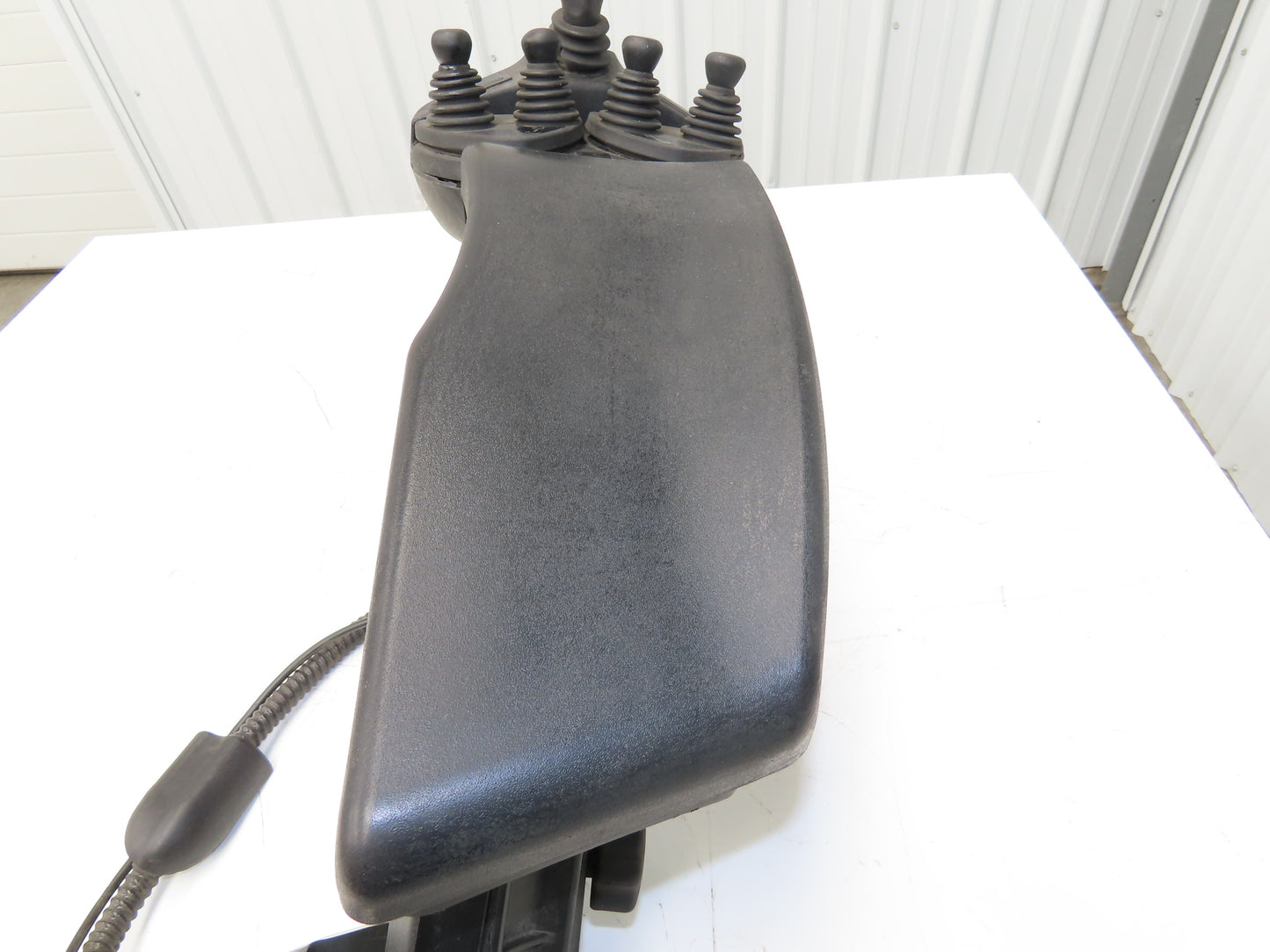 Linde Forklift Arm Rest 5 Lever Mast & Directional Control Removed From E20C