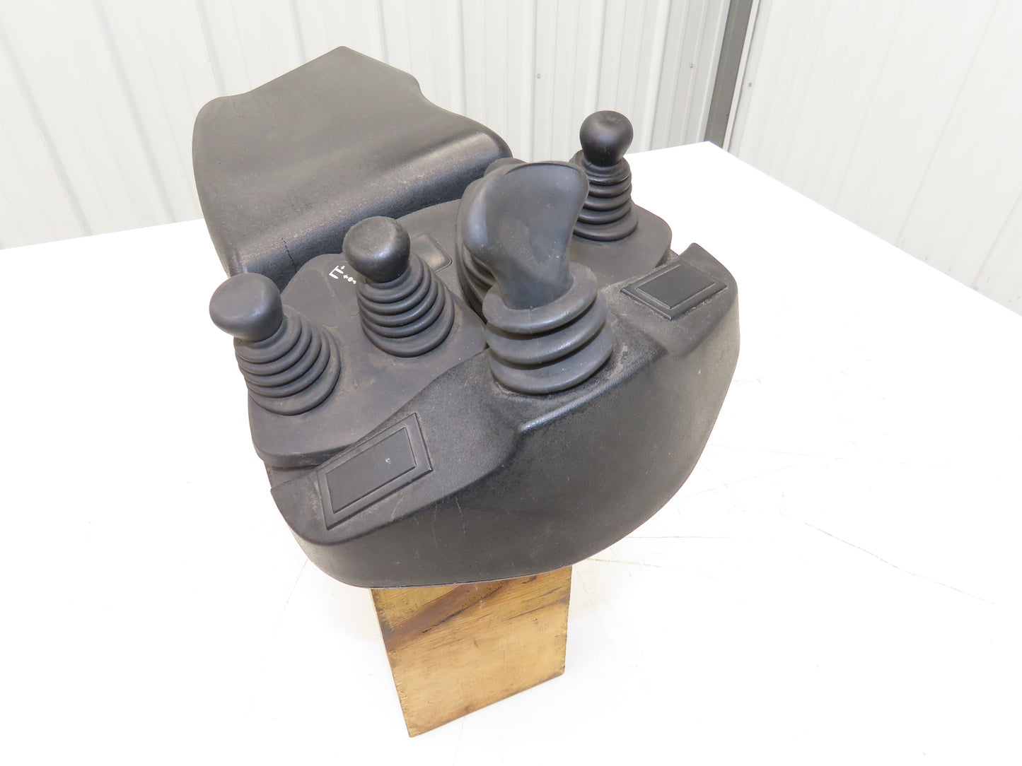 Linde Forklift Arm Rest 5 Lever Mast & Directional Control Removed From E20C