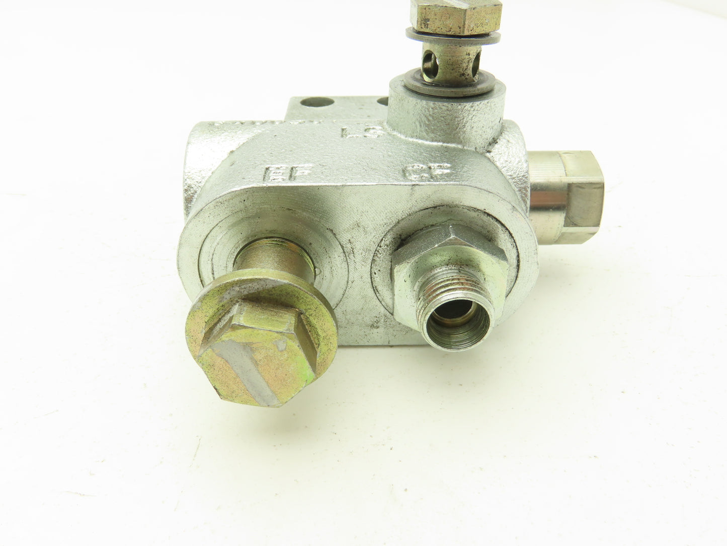 Linde 0009443041 Electric Forklift Flow Control Valve Removed From E20C