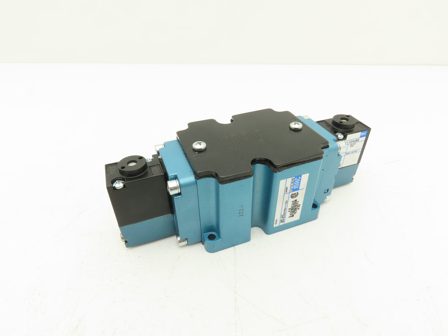MAC 6541B-000-PM-111DA Pneumatic Solenoid Valve 150psi 120V PME-111DABE