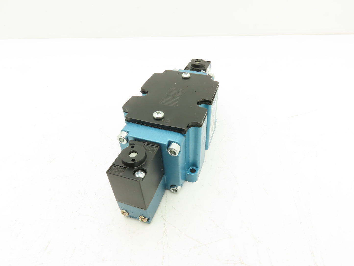MAC 6541B-000-PM-111DA Pneumatic Solenoid Valve 150psi 120V PME-111DABE