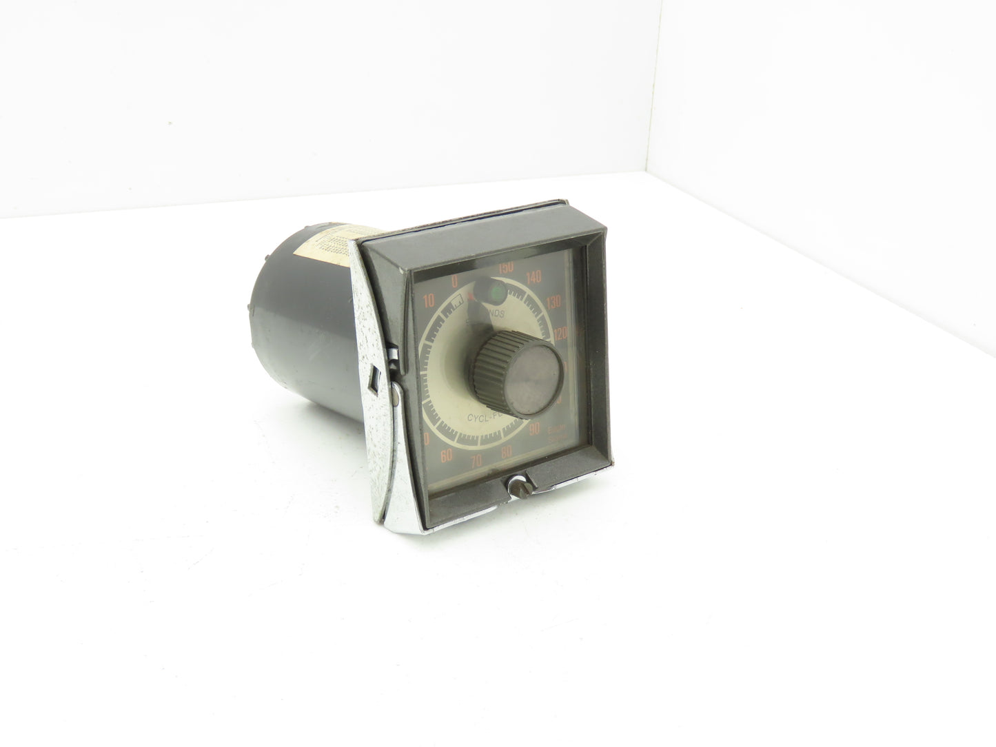 Eagle Signal HP52A6 A82 HP5 Reset Analog Timer 120VAC 60Hz 0-150 Sec. Dial Type.
