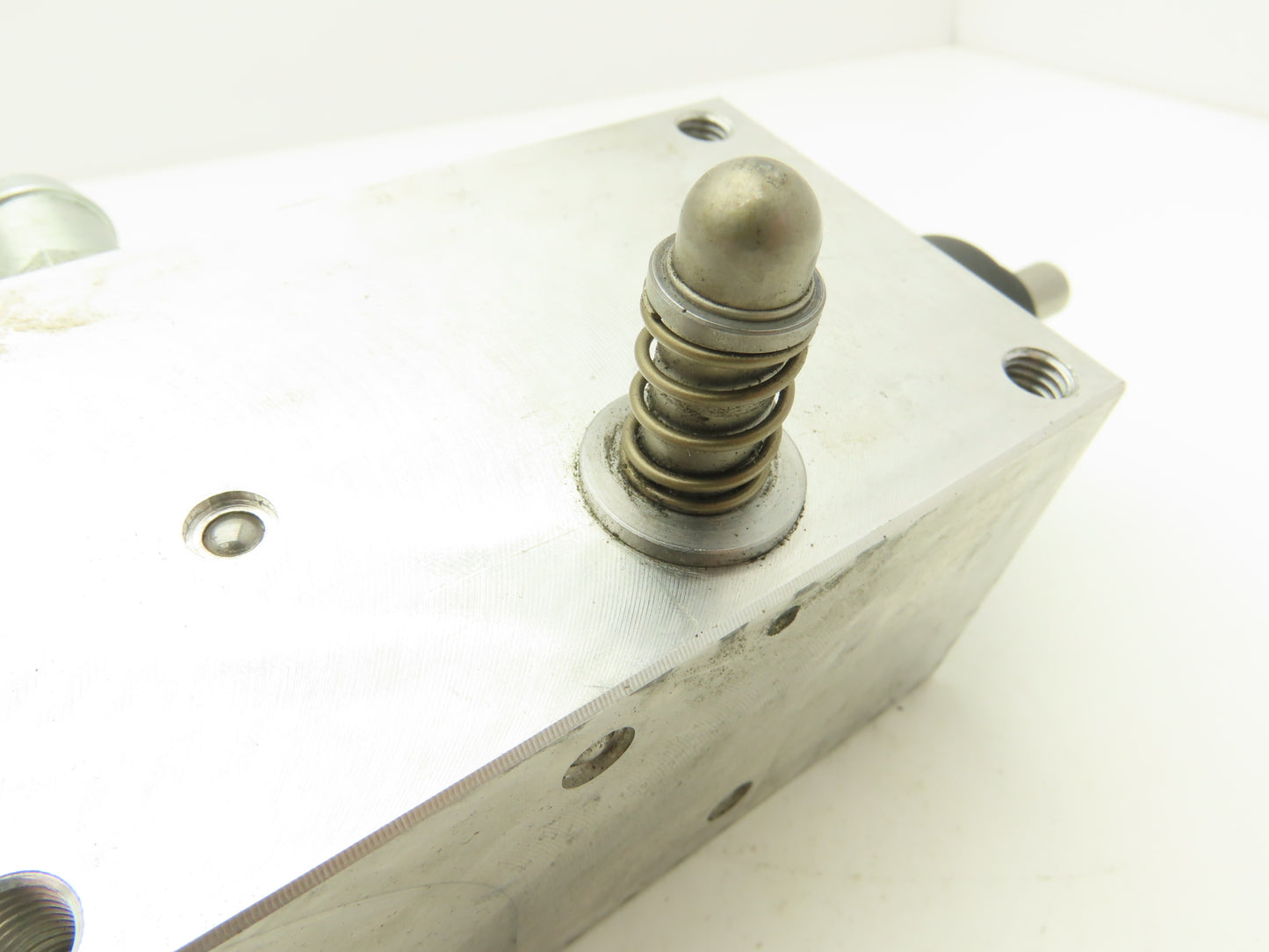 Linde 0009440852 Electric Forklift Brake Control Valve Removed From E20C