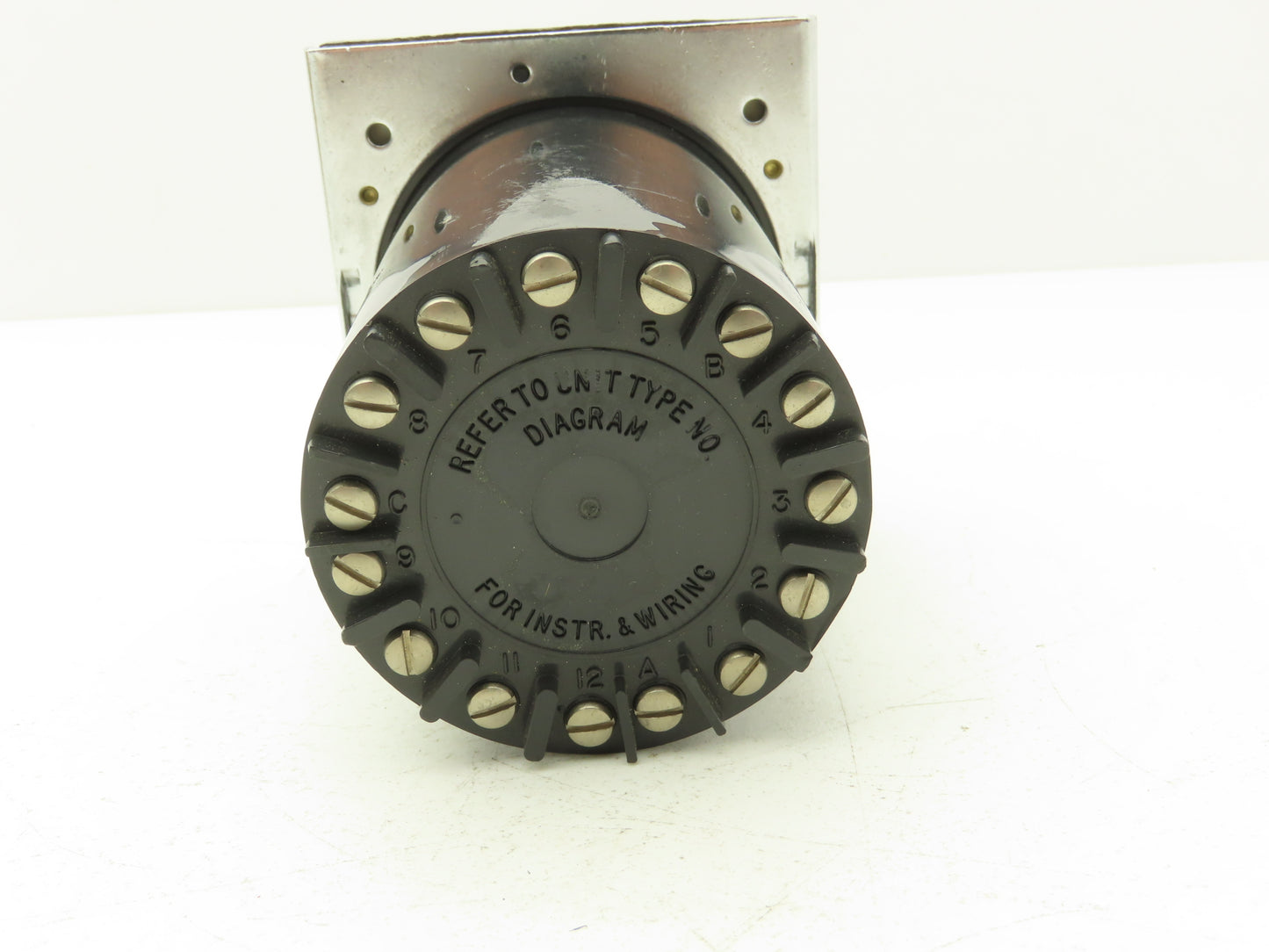 Eagle Signal HQ903A6 HQ9 Reset Analog Timer 125-250VAC 60Hz 0-60 Sec. Dial Type