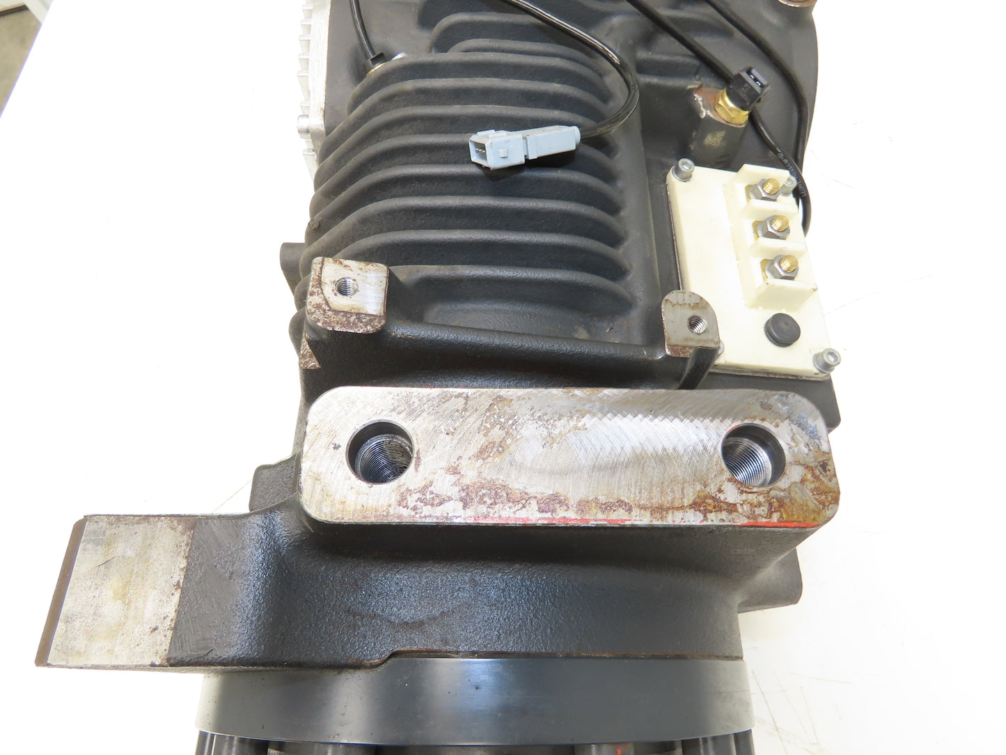 Linde AK20E-02 Forklift Dual-Wheel & Motor Front Axle Assembly Off E20C