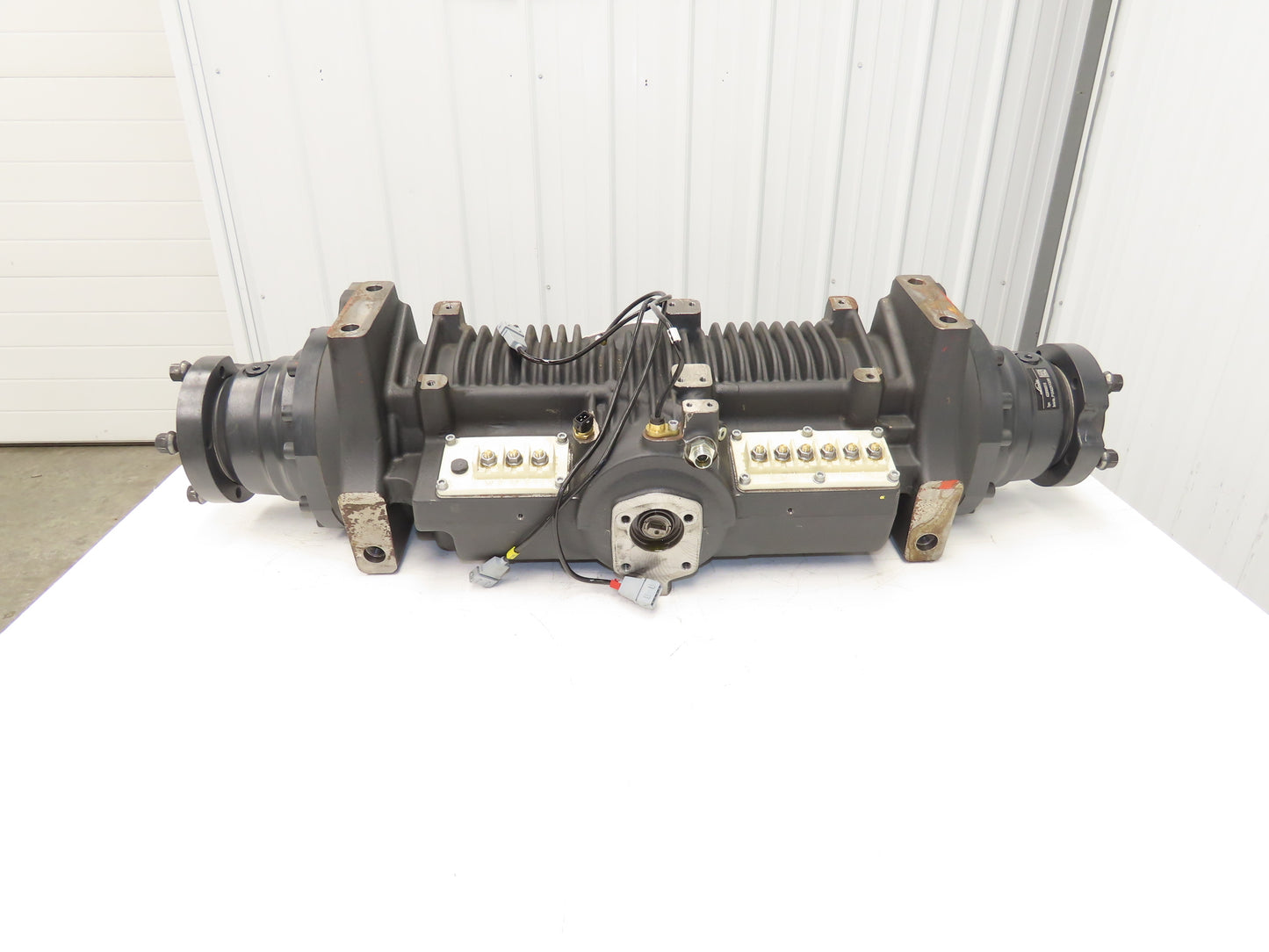 Linde AK20E-02 Forklift Dual-Wheel & Motor Front Axle Assembly Off E20C