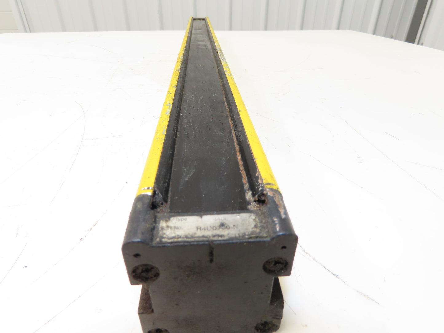 Allen Bradley 440L-R4D0750-N Guardmaster Safety Light Curtain Receiver P0C-30