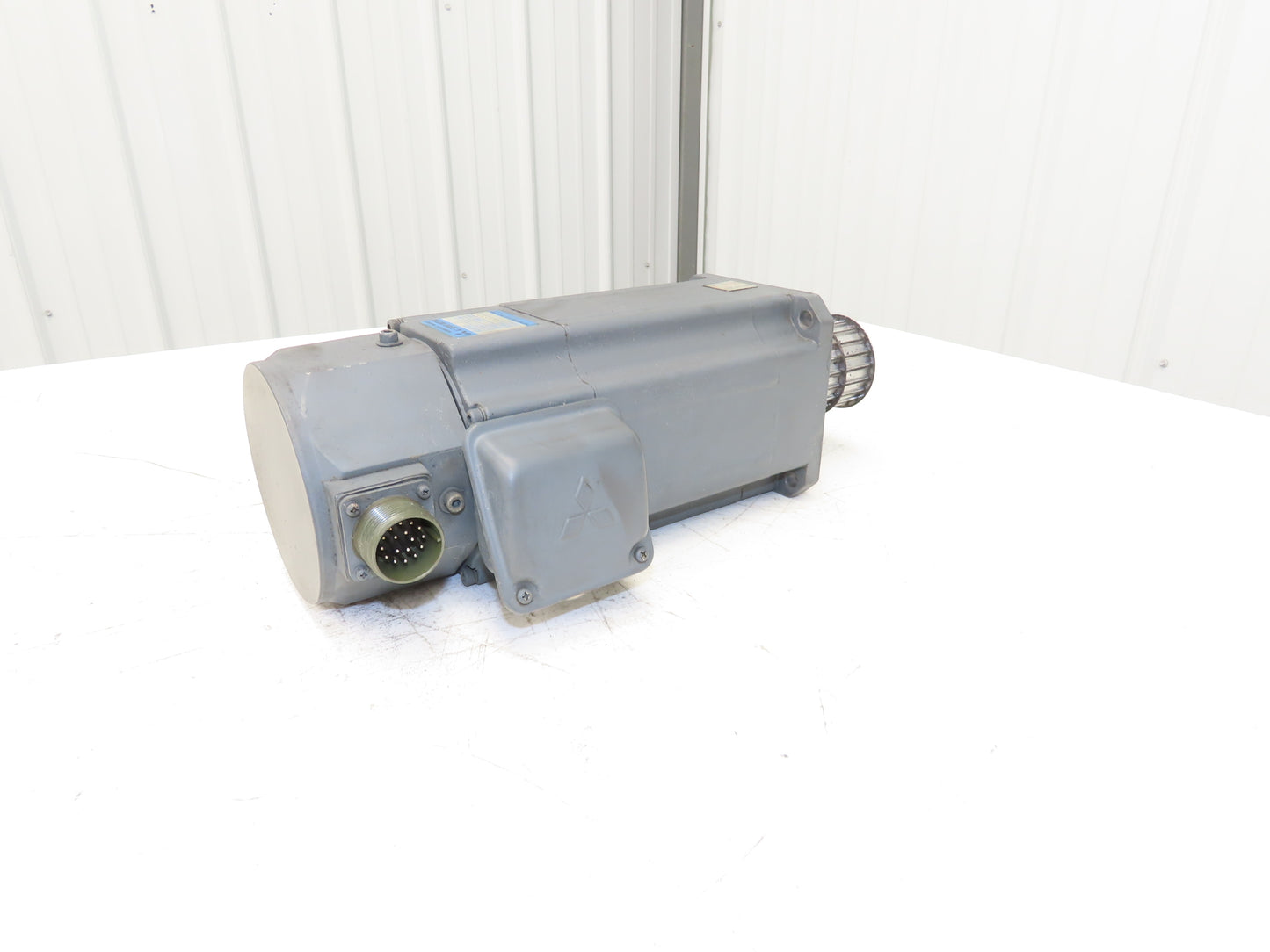 Mitsubishi HA-SE152W2 AC Servo Motor 1.5kw 2000 RPM Permanent Magnet