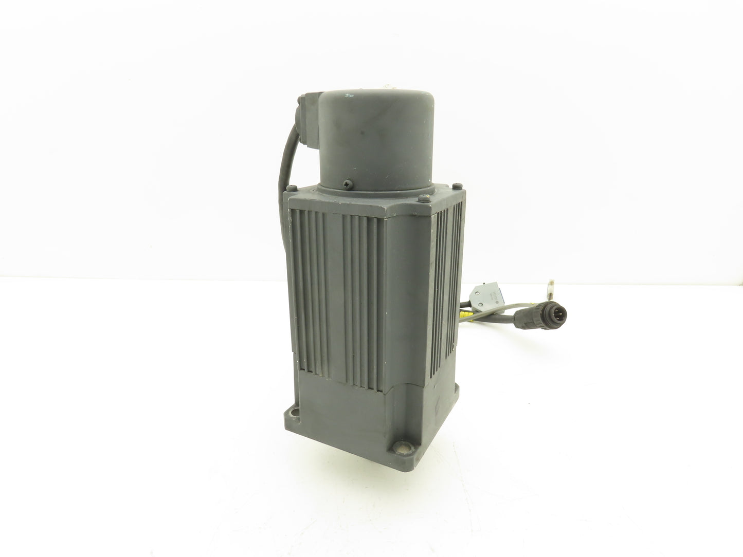 Mitsubishi HA-FE63BW2 AC Servo Brake Motor 3000 RPM with Encoder