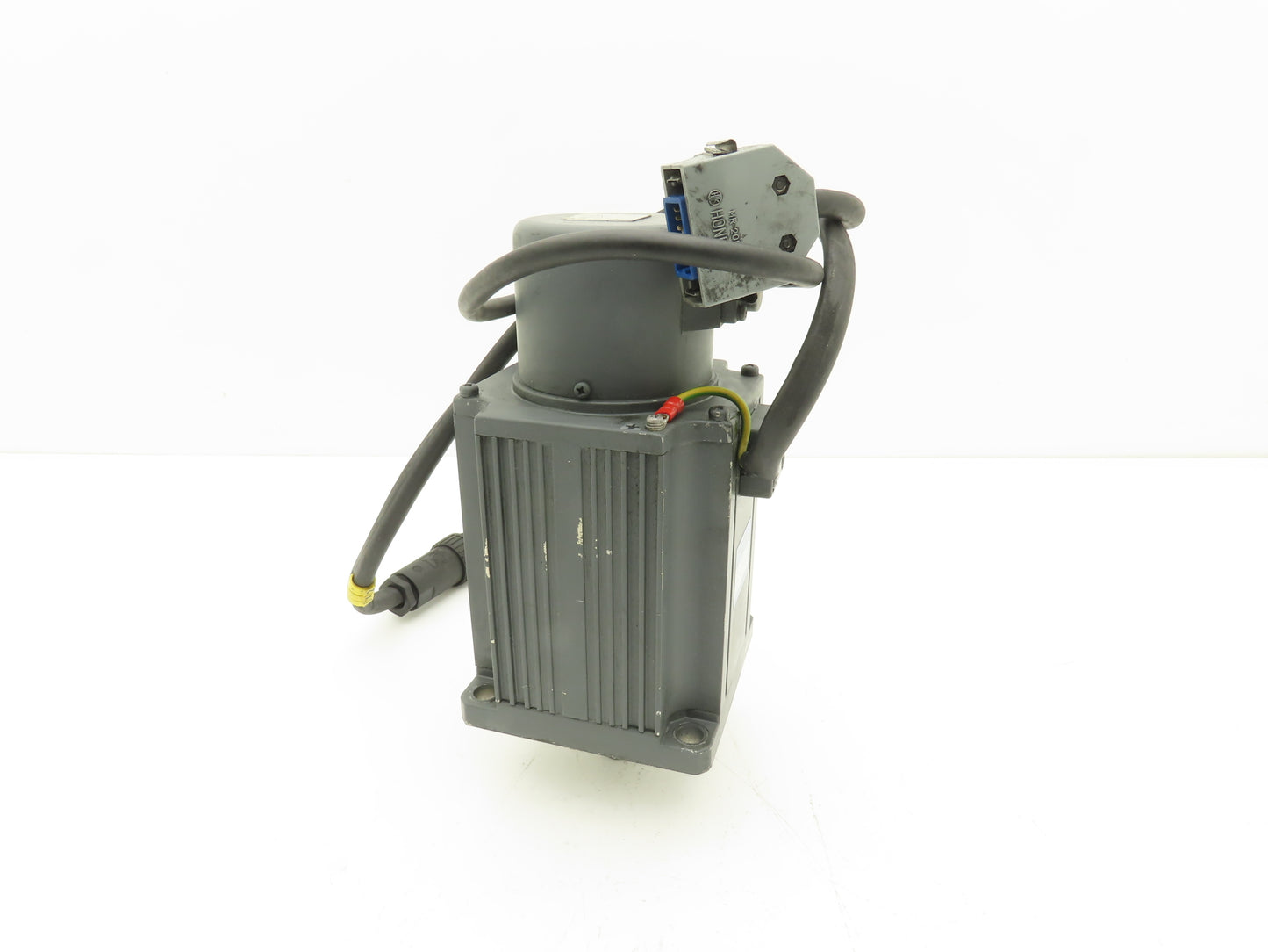 Mitsubishi HA-FE63W2 AC Servo Motor with Encoder 16mm Shaft
