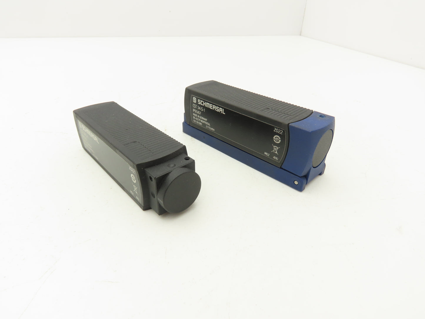 Schmersal 	CST34-S-1 Magnet Safety Sensor Non Contact CST Lot of 2