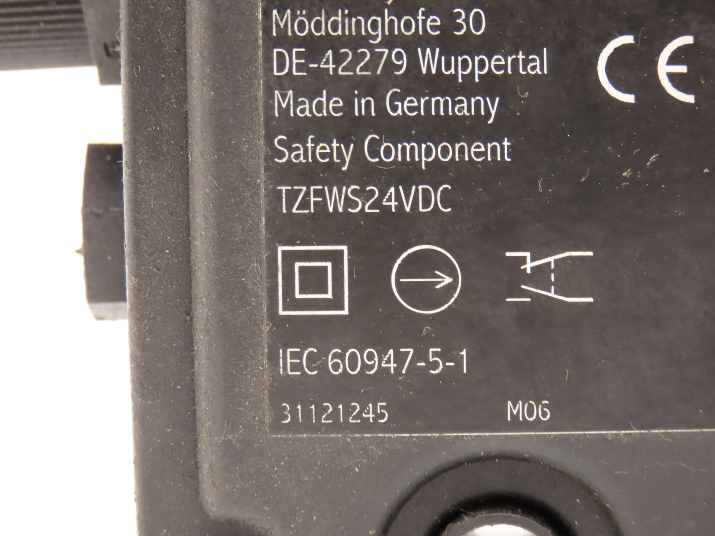 Schmersal TZFWS24VDC Solenoid Interlock Safety Switch 24VDC 1500N