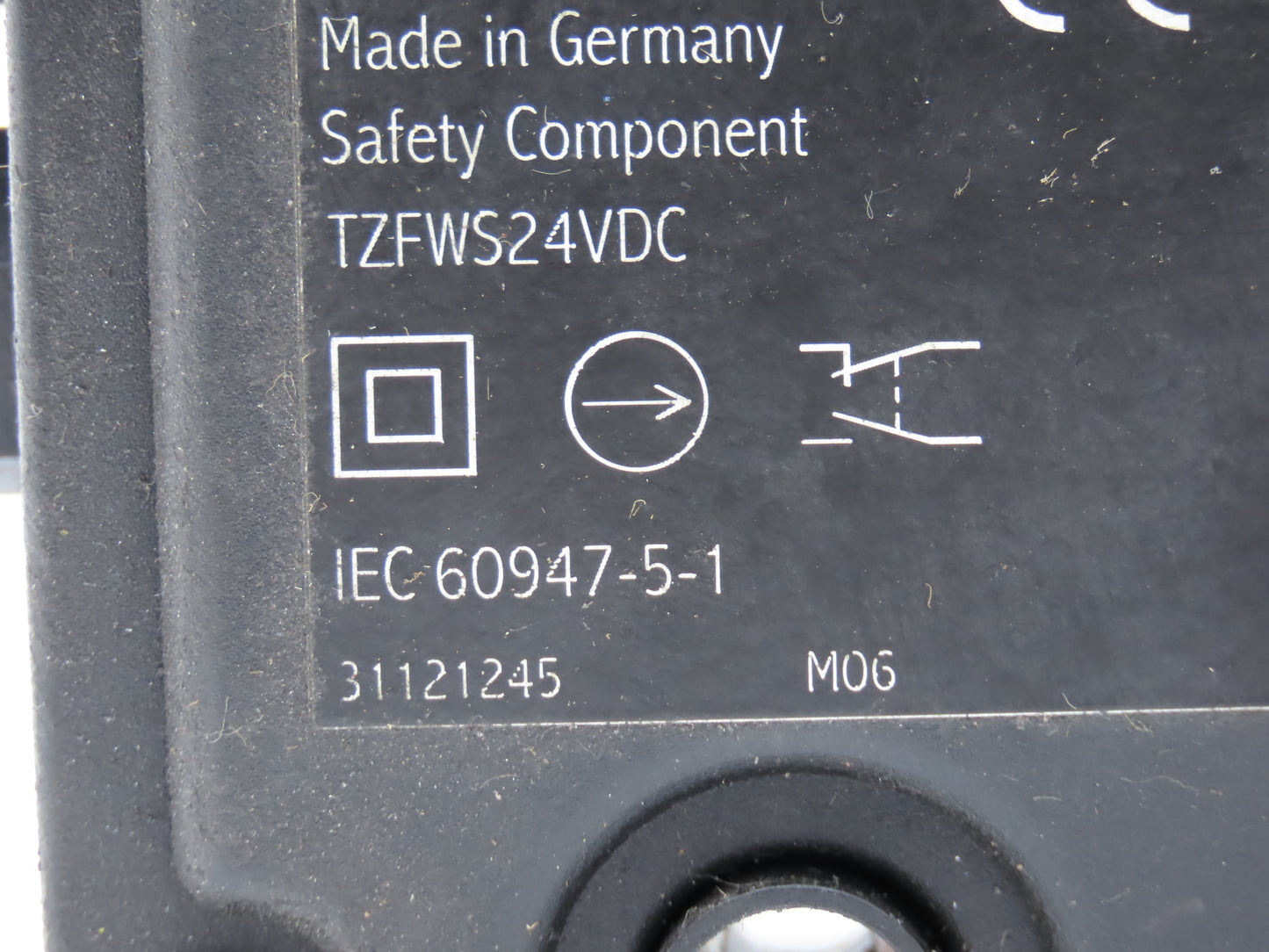 Schmersal TZFWS24VDC Solenoid Interlock Safety Switch 24VDC 1500N