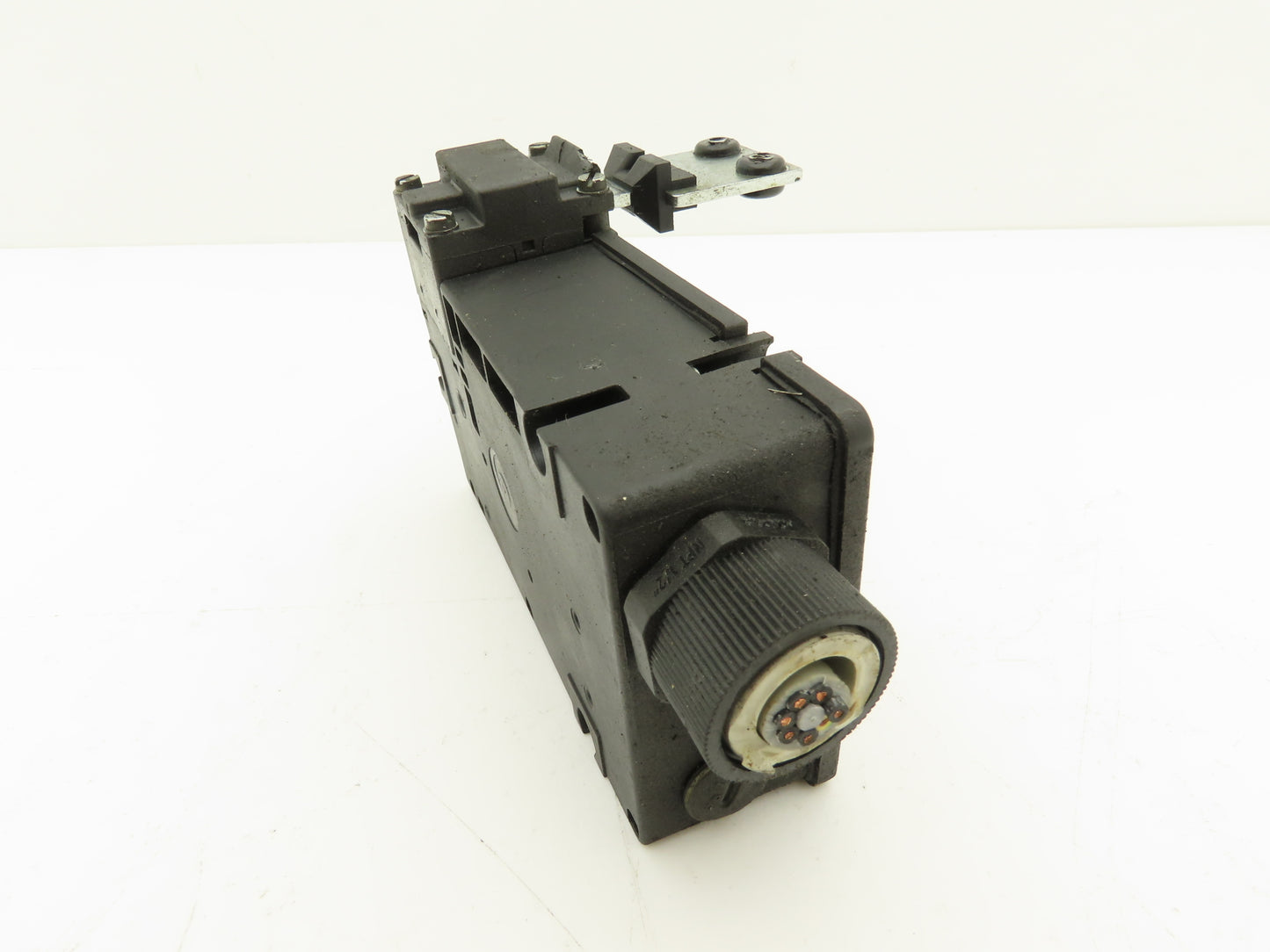 Schmersal TZFWS24VDC Solenoid Interlock Safety Switch 24VDC 1500N