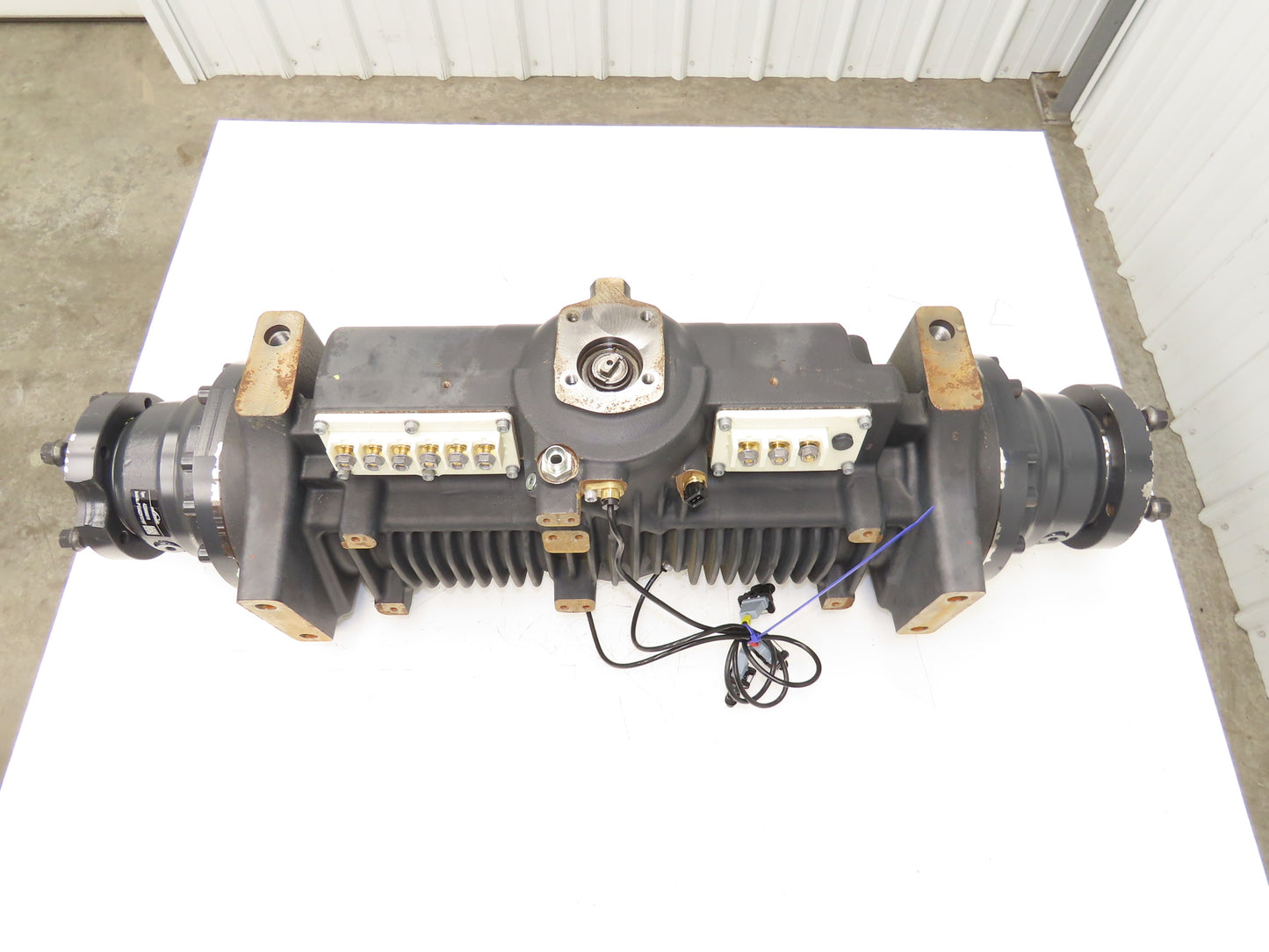 Linde AK20E-02 Forklift Dual-Wheel & Motor Front Axle Assembly Off E20C