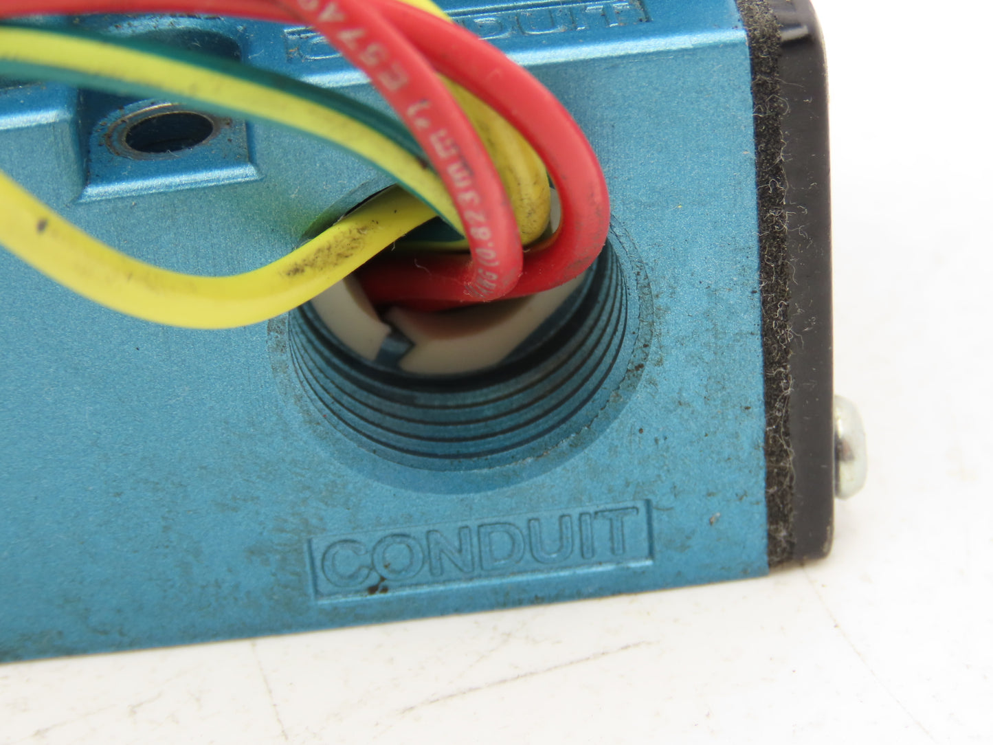 MAC 6221C-211-PM-114DA Pneumatic Solenoid Valve 3/8" Ports 120VAC Coil 150PSI