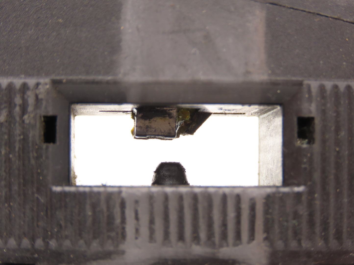 Schmersal AZM 200SK-T-1P2PW Safety Door Latch Interlock Solenoid