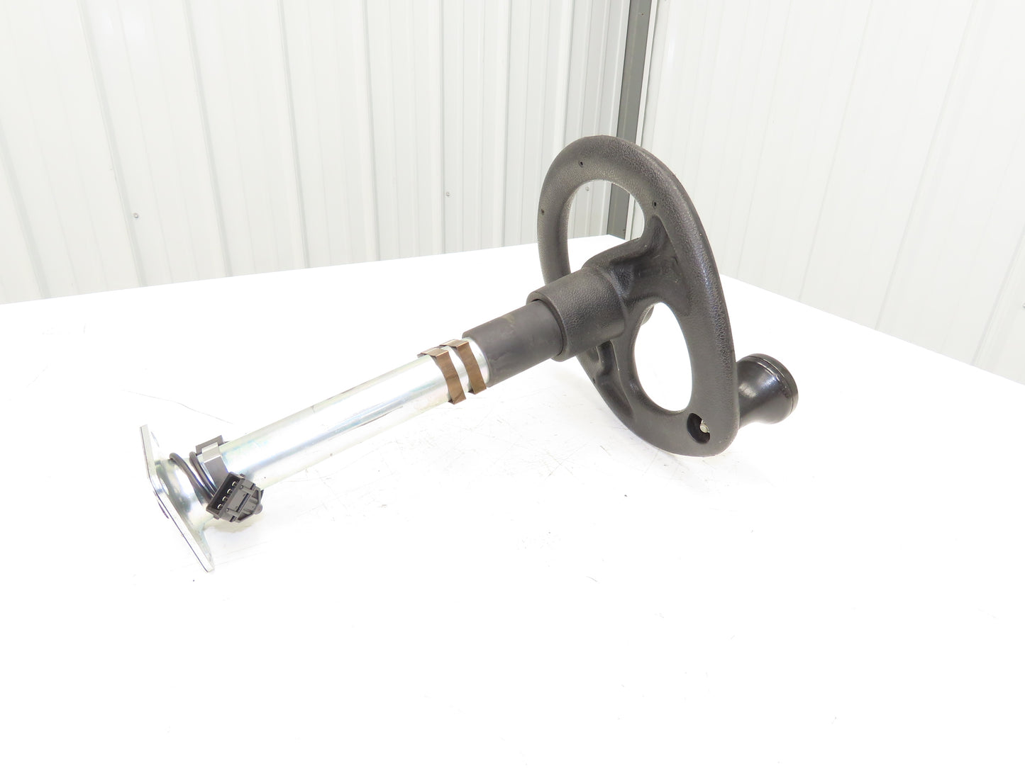 Linde Forklift  Steering Wheel & Column W/Horn Removed From E20C