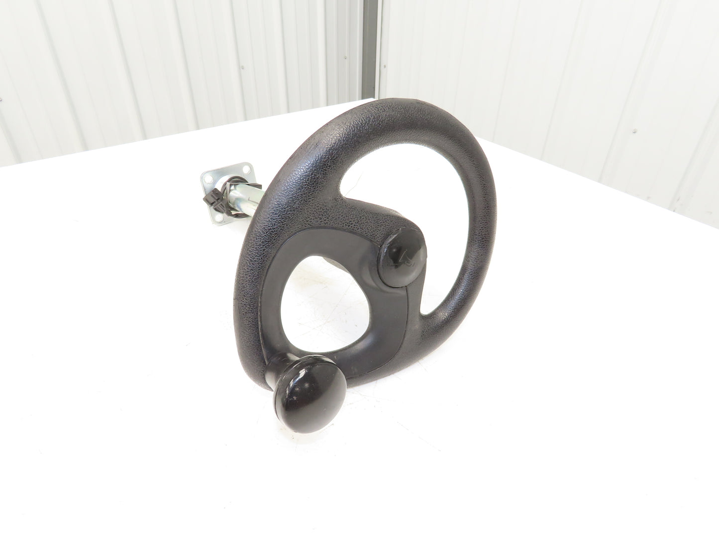 Linde Forklift  Steering Wheel & Column W/Horn Removed From E20C