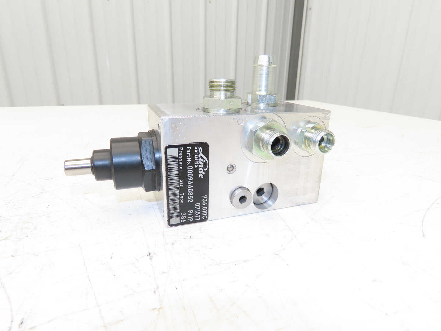 Linde 0009440852 Electric Forklift Brake Control Valve Removed From E20C
