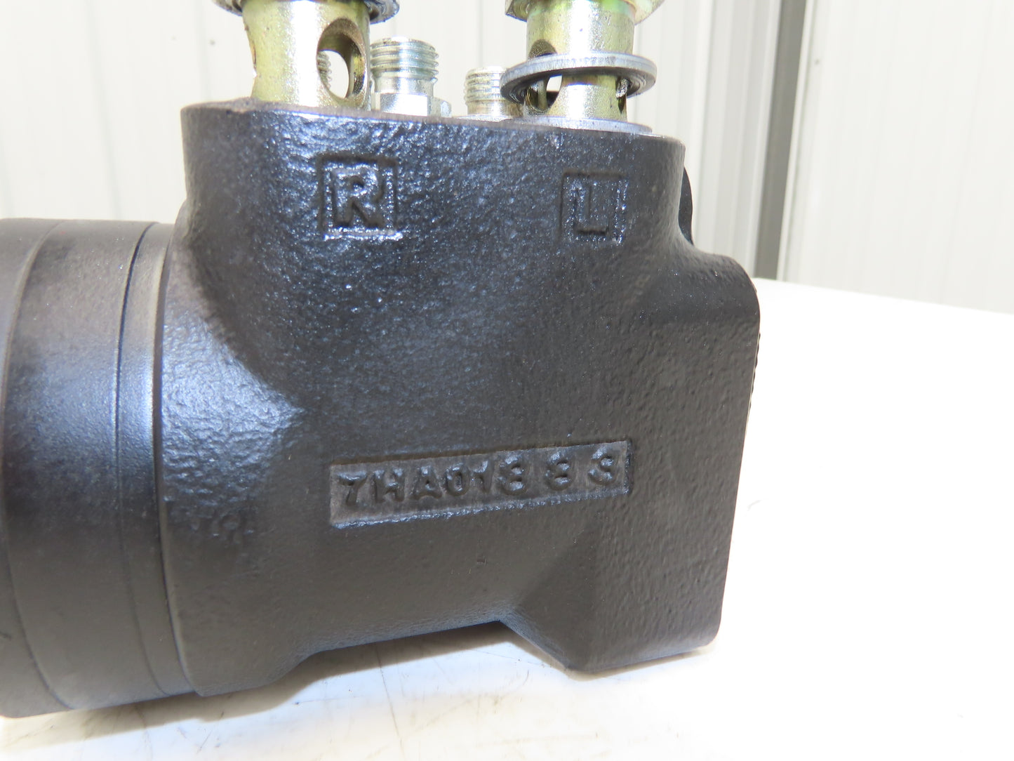 Linde 3865421203 Forklift Hydraulic Power Steering Pump Removed From E20C