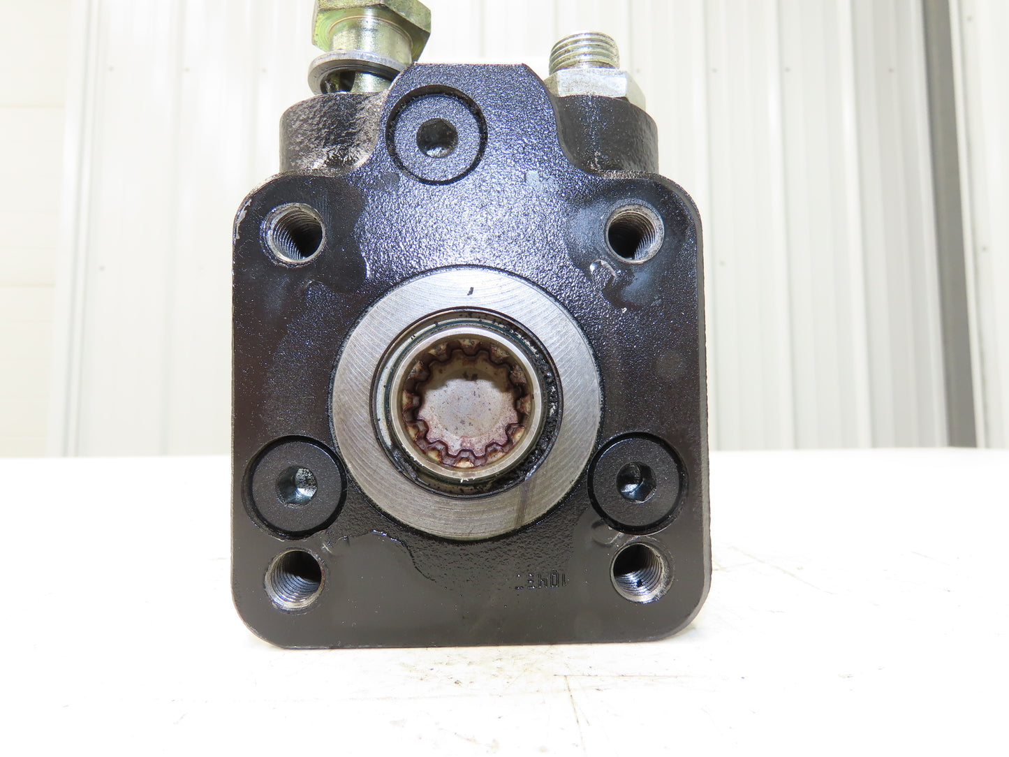 Linde 3865421203 Forklift Hydraulic Power Steering Pump Removed From E20C