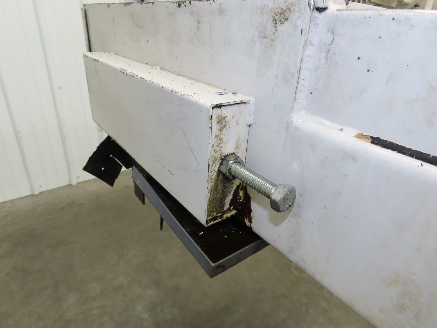 Enomoto MA-500H 25"W x 9' 3"L Chip Conveyor 22" Belt 40" Infeed 220V 3PH